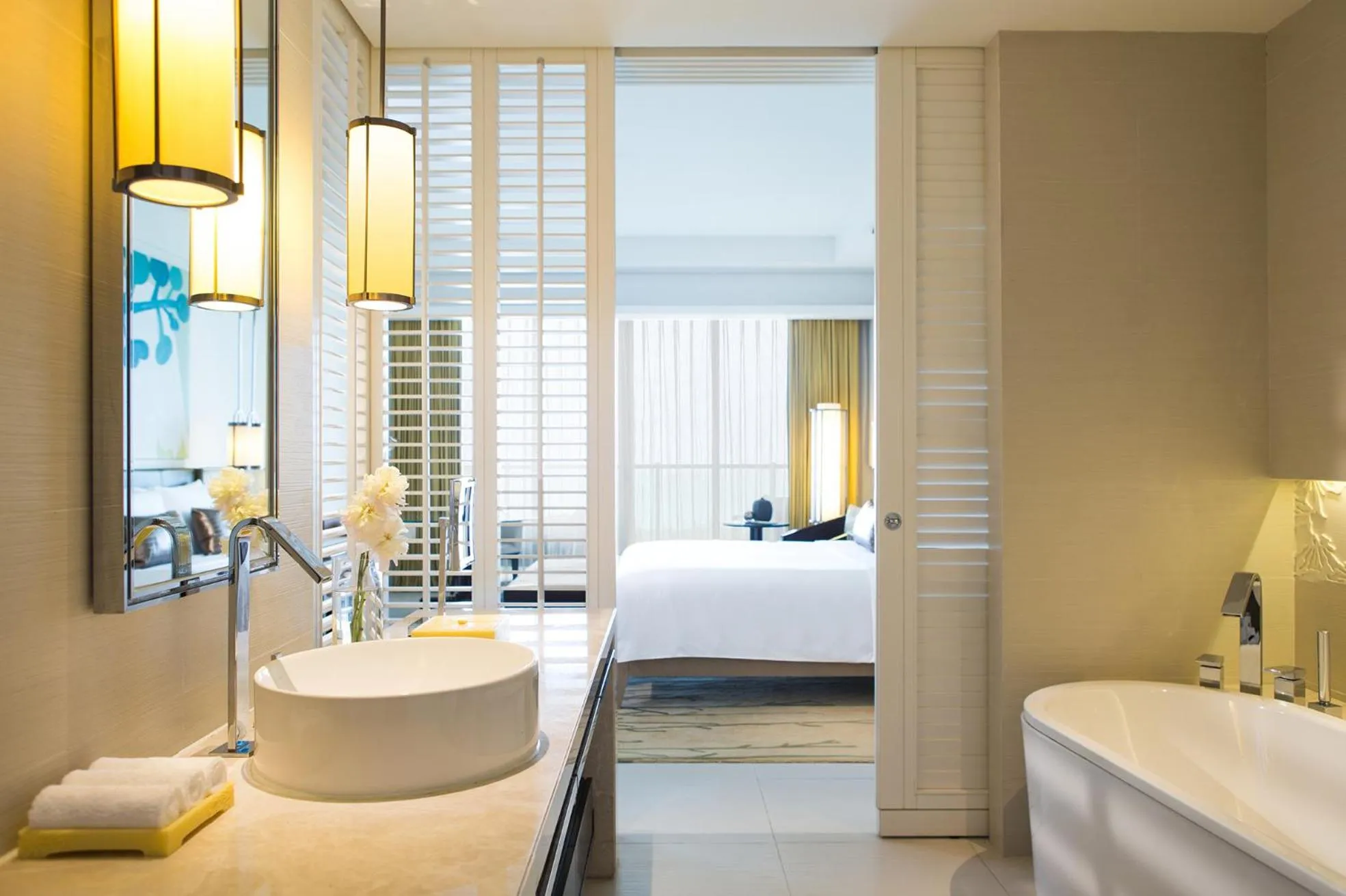 Bath, Bed in Renaissance Sanya Haitang Bay Resort