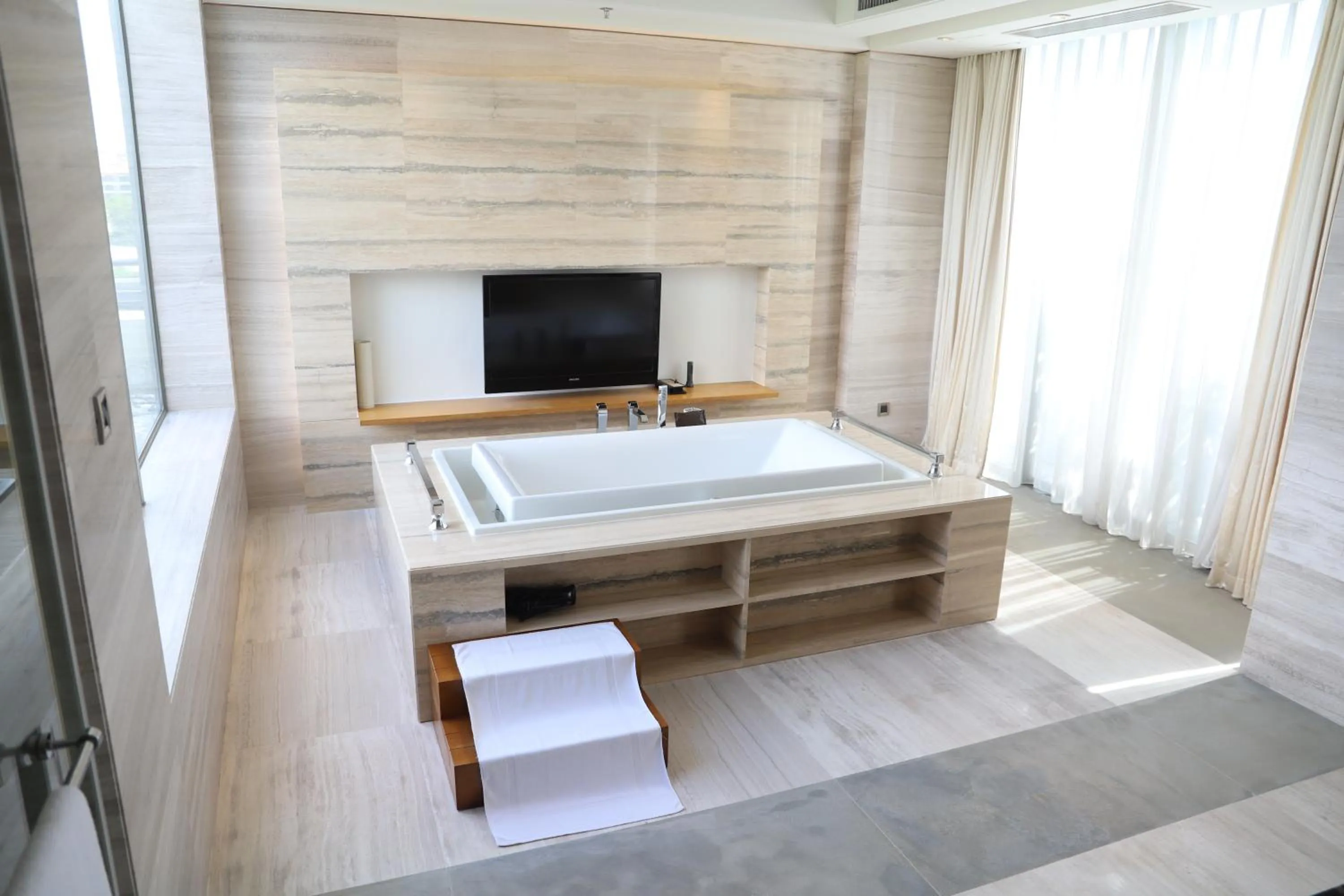 Bathroom in Renaissance Sanya Haitang Bay Resort