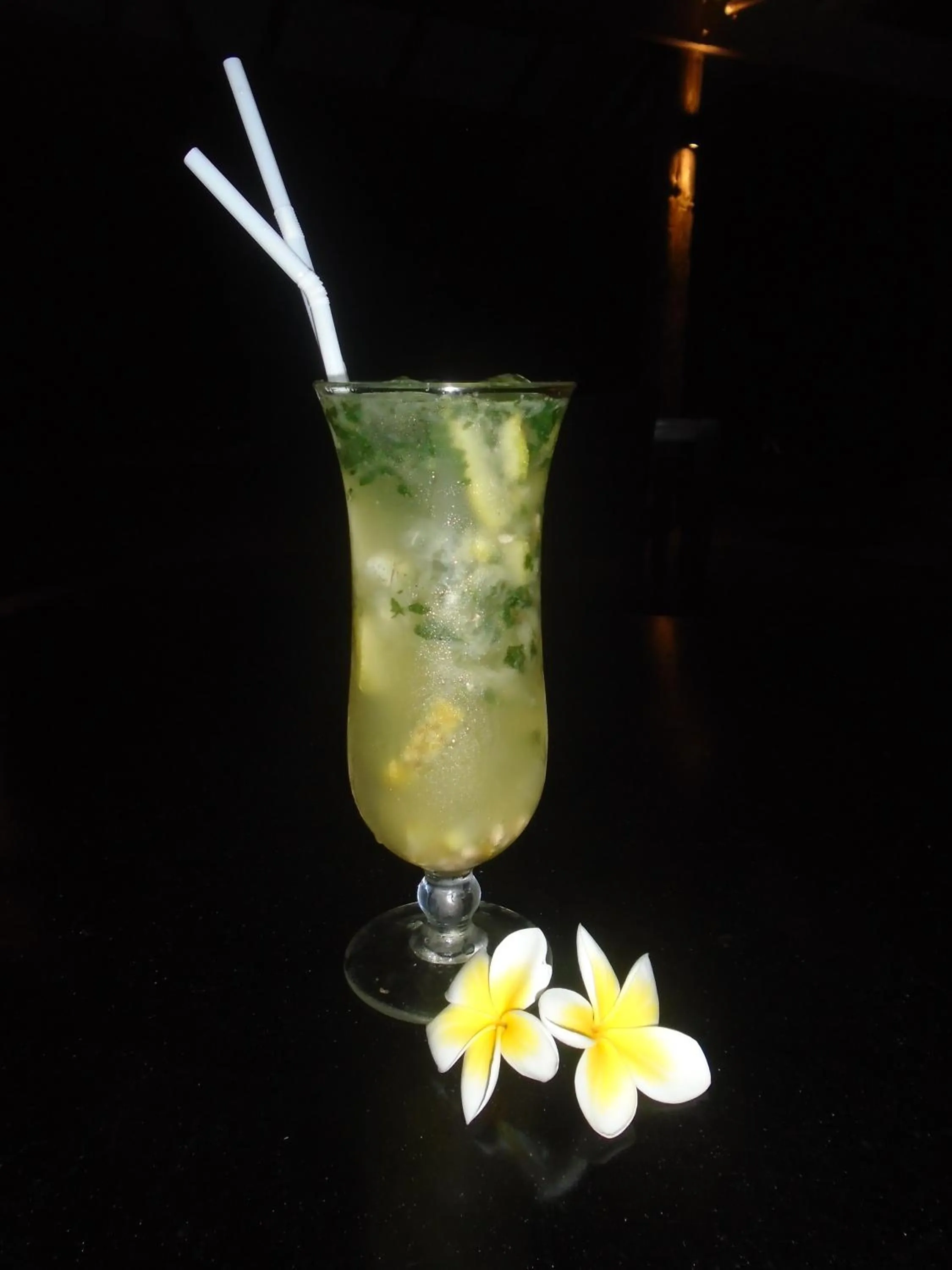 Alcoholic drinks in Tadrai Island Resort