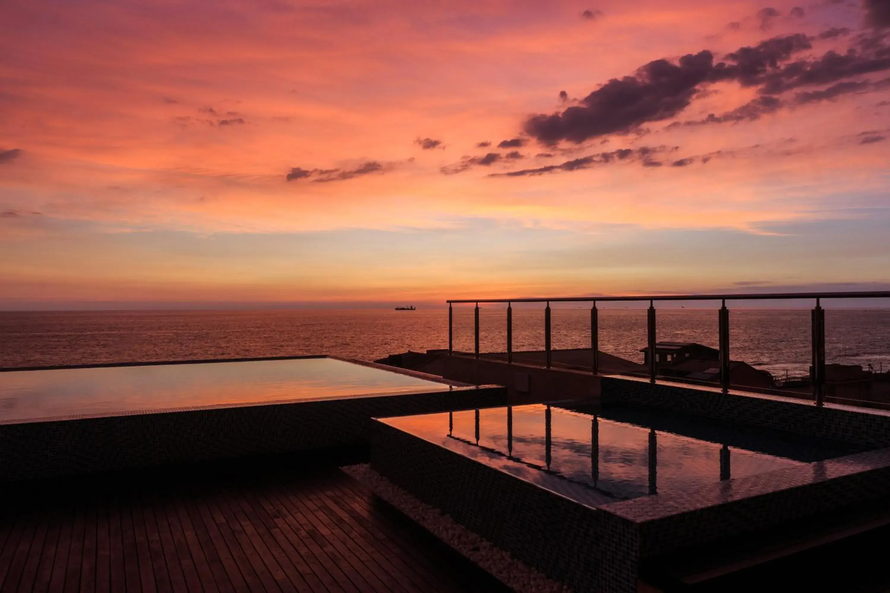 Restaurant/places to eat in Renuka City Hotel Restaurant/places to eat in Renuka City Hotel