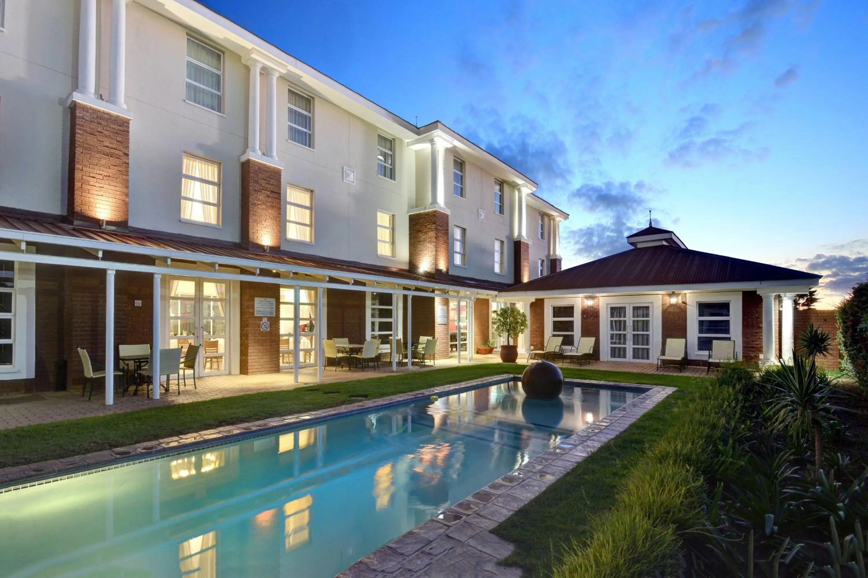 Swimming pool in Protea Hotel by Marriott Mahikeng