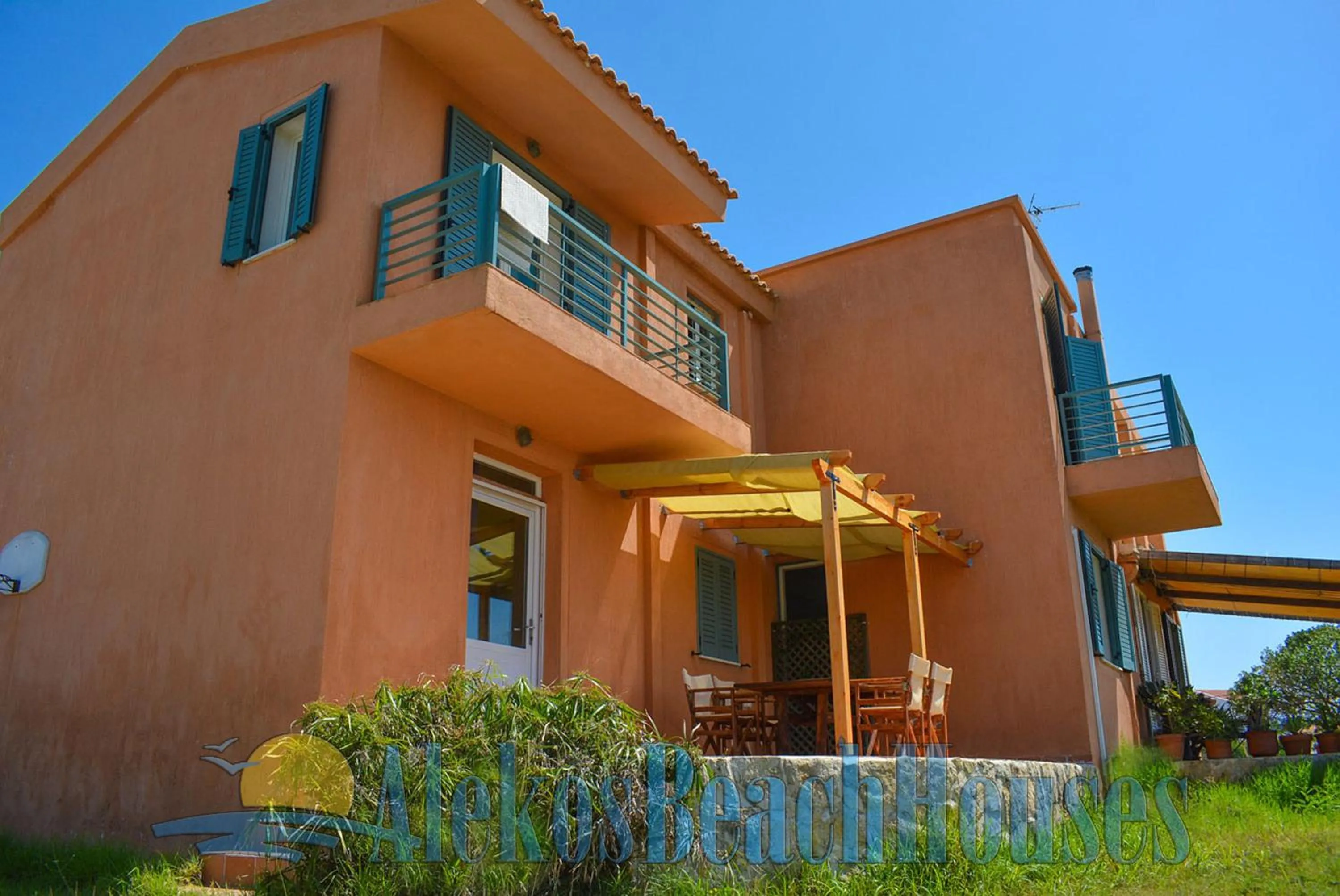 Alekos Beach Houses-Sundance Beach Resort