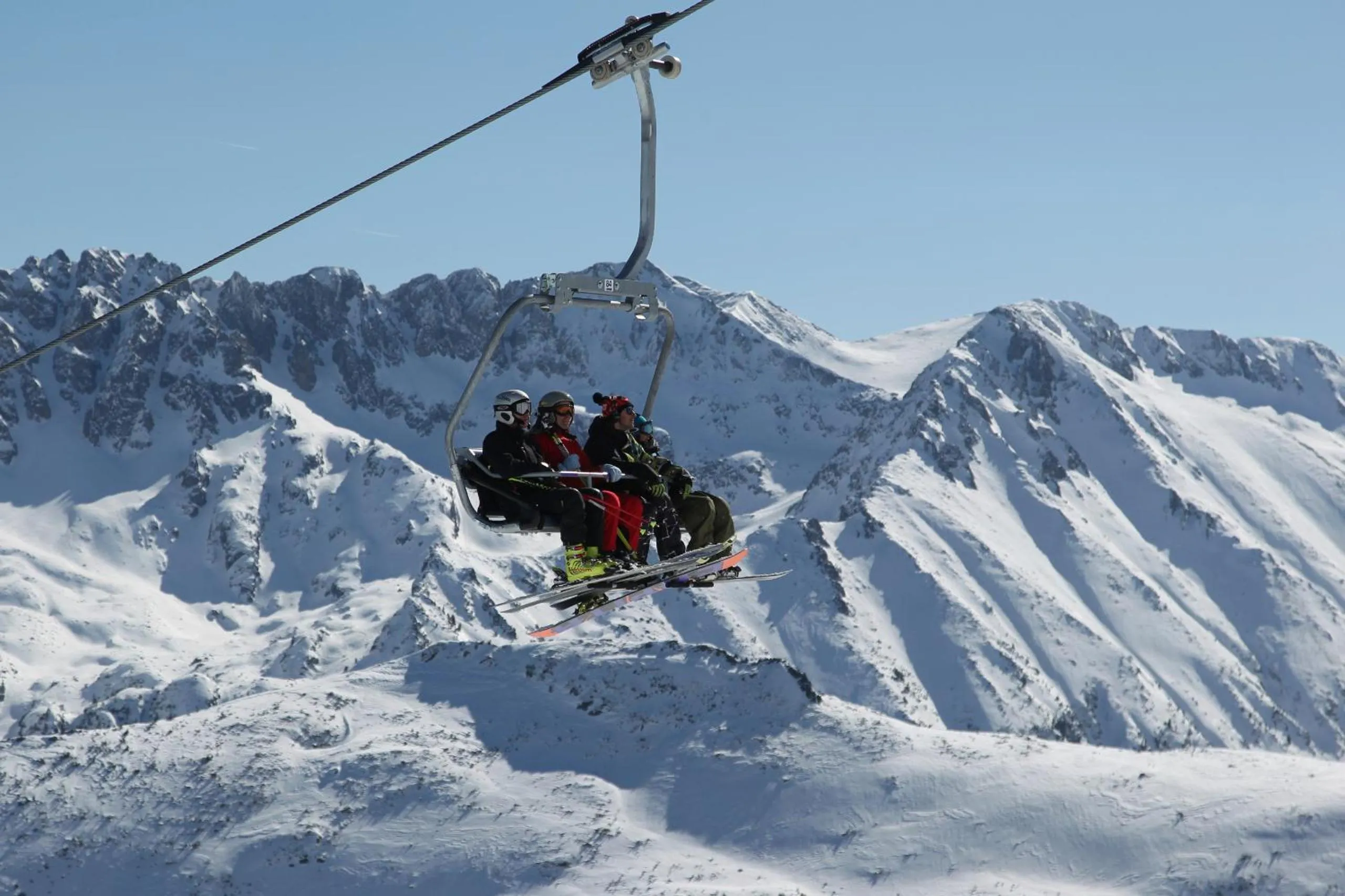 Skiing in Kempinski Hotel Grand Arena Bansko