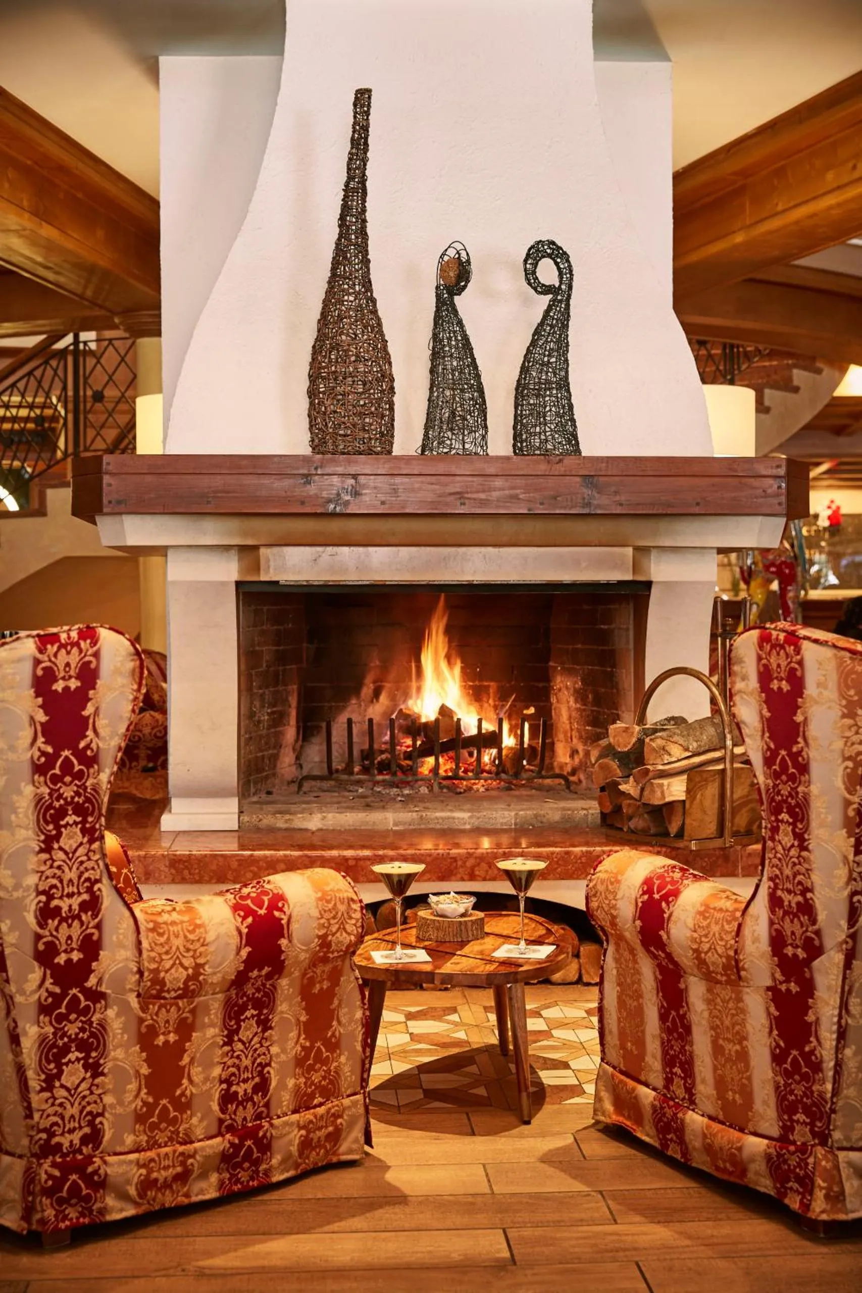 Lounge or bar in Kempinski Hotel Grand Arena Bansko