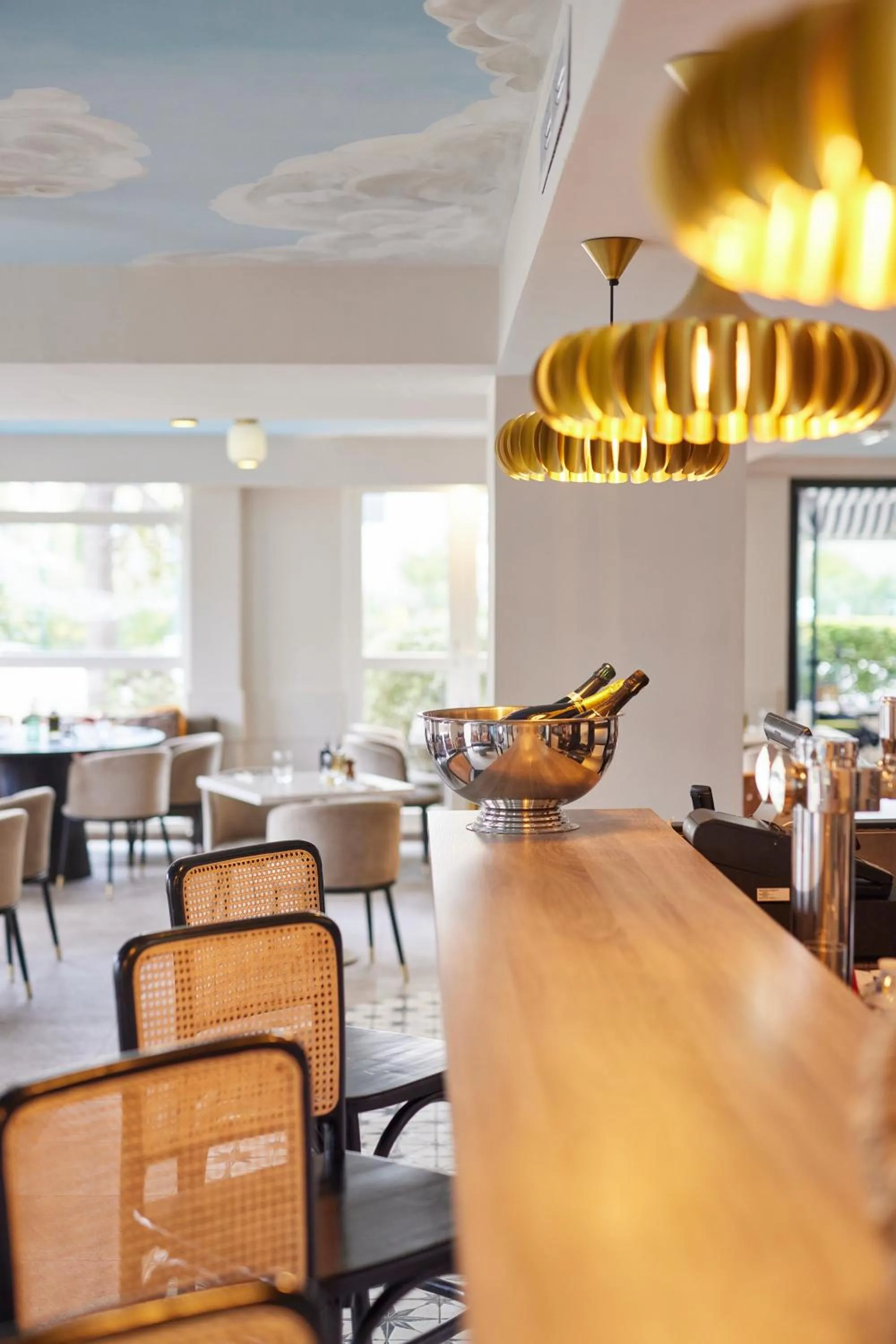 Restaurant/places to eat in Hotel-Restaurant Isidore Nice Ouest