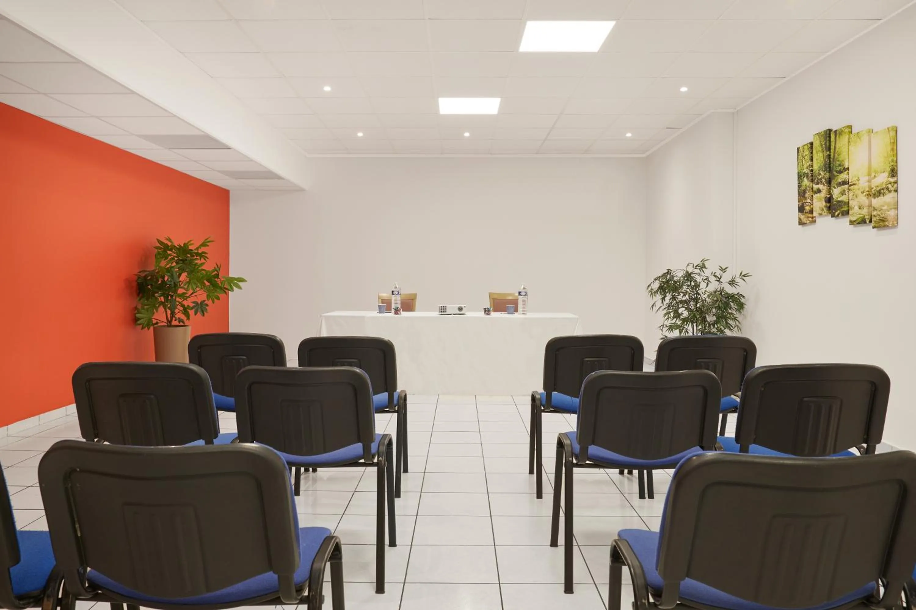 Meeting/conference room in Hotel-Restaurant Isidore Nice Ouest