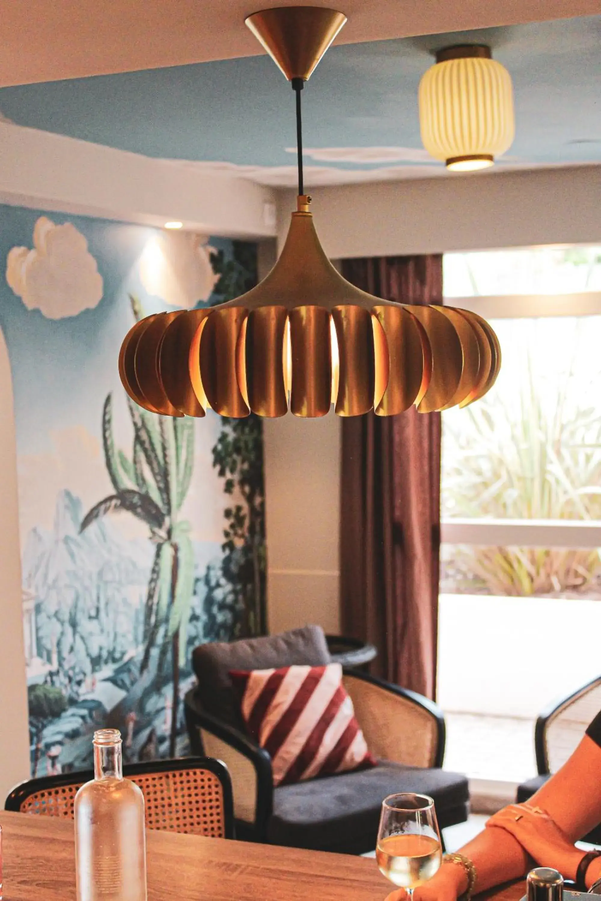 Communal lounge/ TV room in Hotel-Restaurant Isidore Nice Ouest Communal lounge/ TV room in Hotel-Restaurant Isidore Nice Ouest