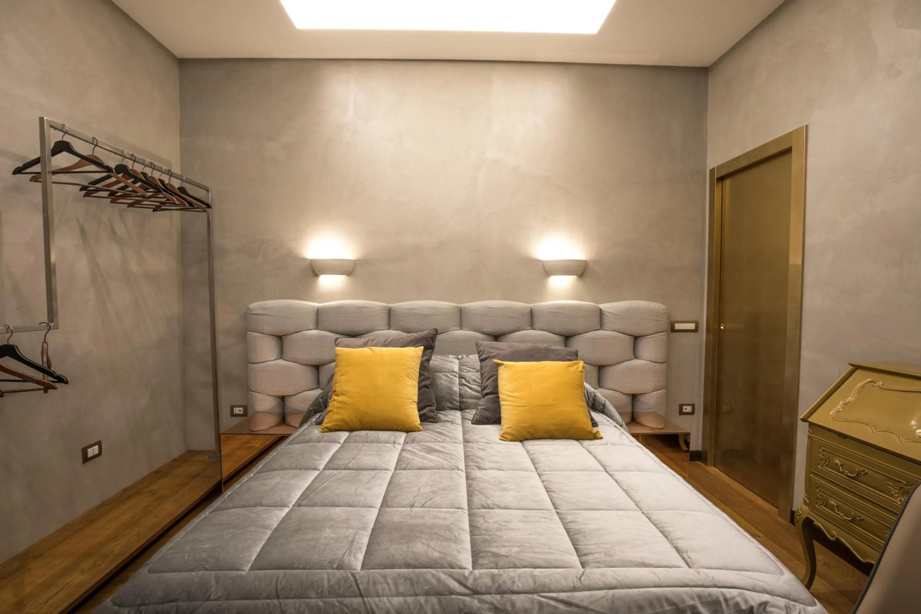 Bedroom, Bed in Civico Cinque Home Luxury Apartment
