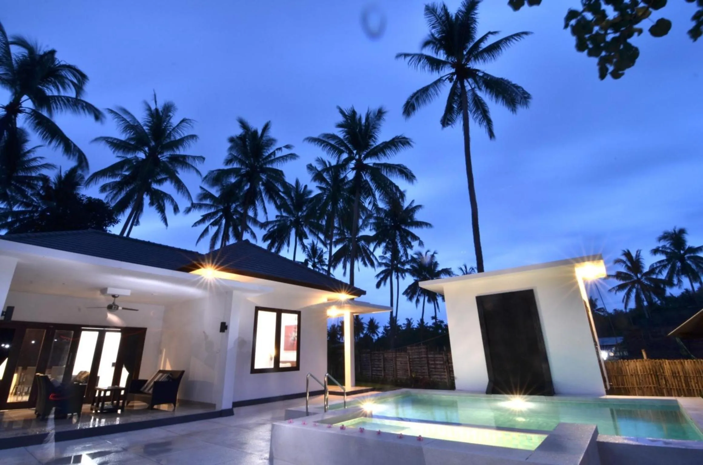 Swimming pool in Dream Estate Resort