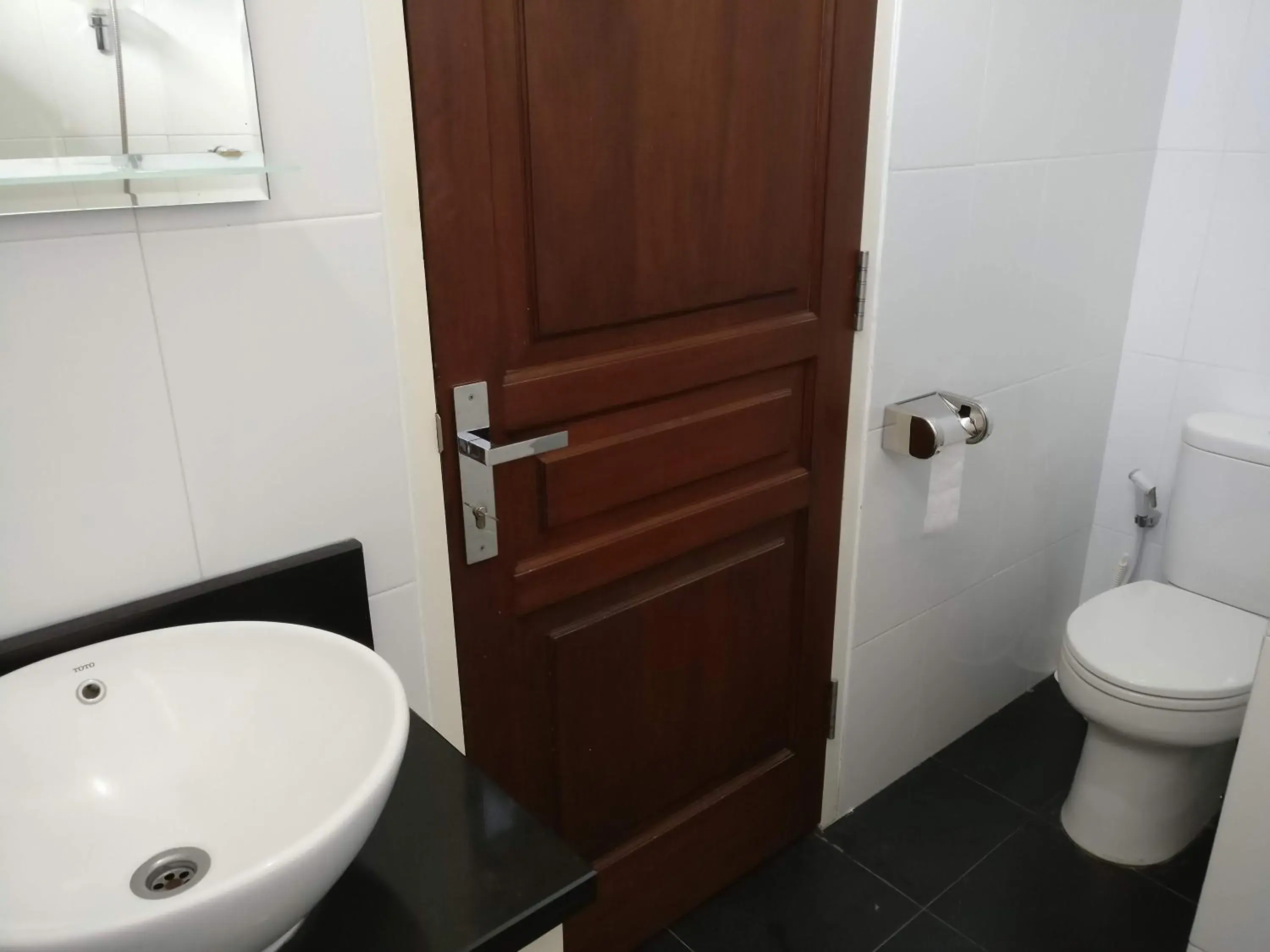 Toilet in Dream Estate Resort Toilet in Dream Estate Resort