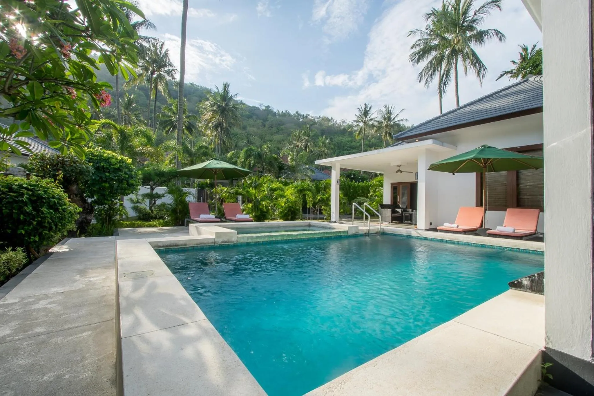 Pool view in Dream Estate Resort