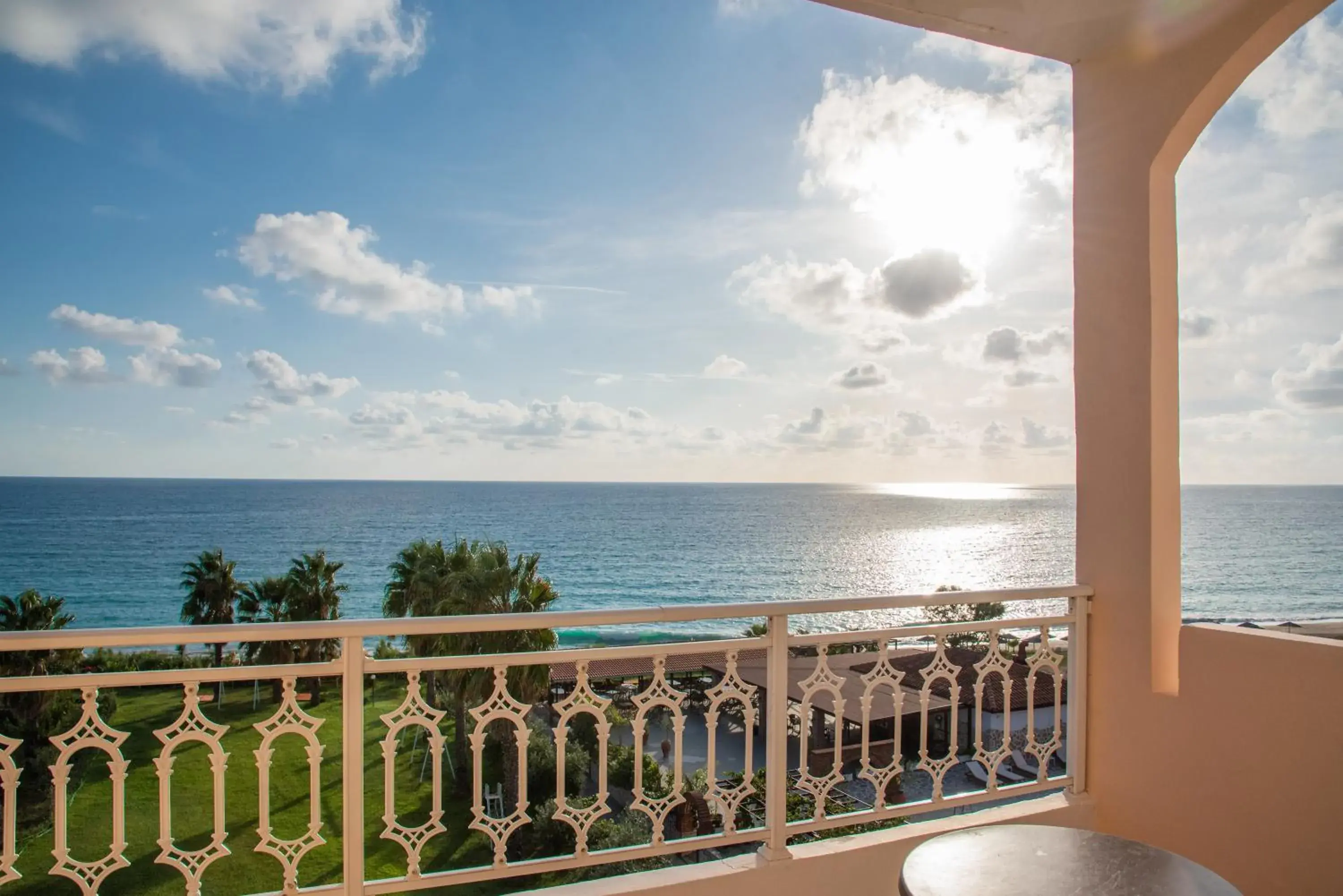 Triple Room with Sea View in Poseidon Beach Hotel Triple Room with Sea View in Poseidon Beach Hotel
