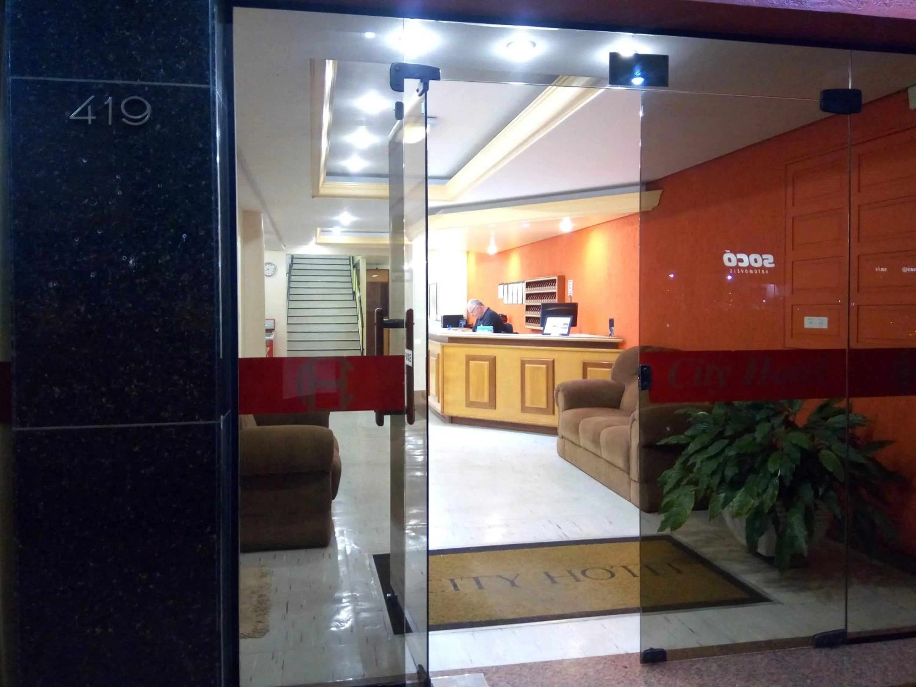 City Hotel PF