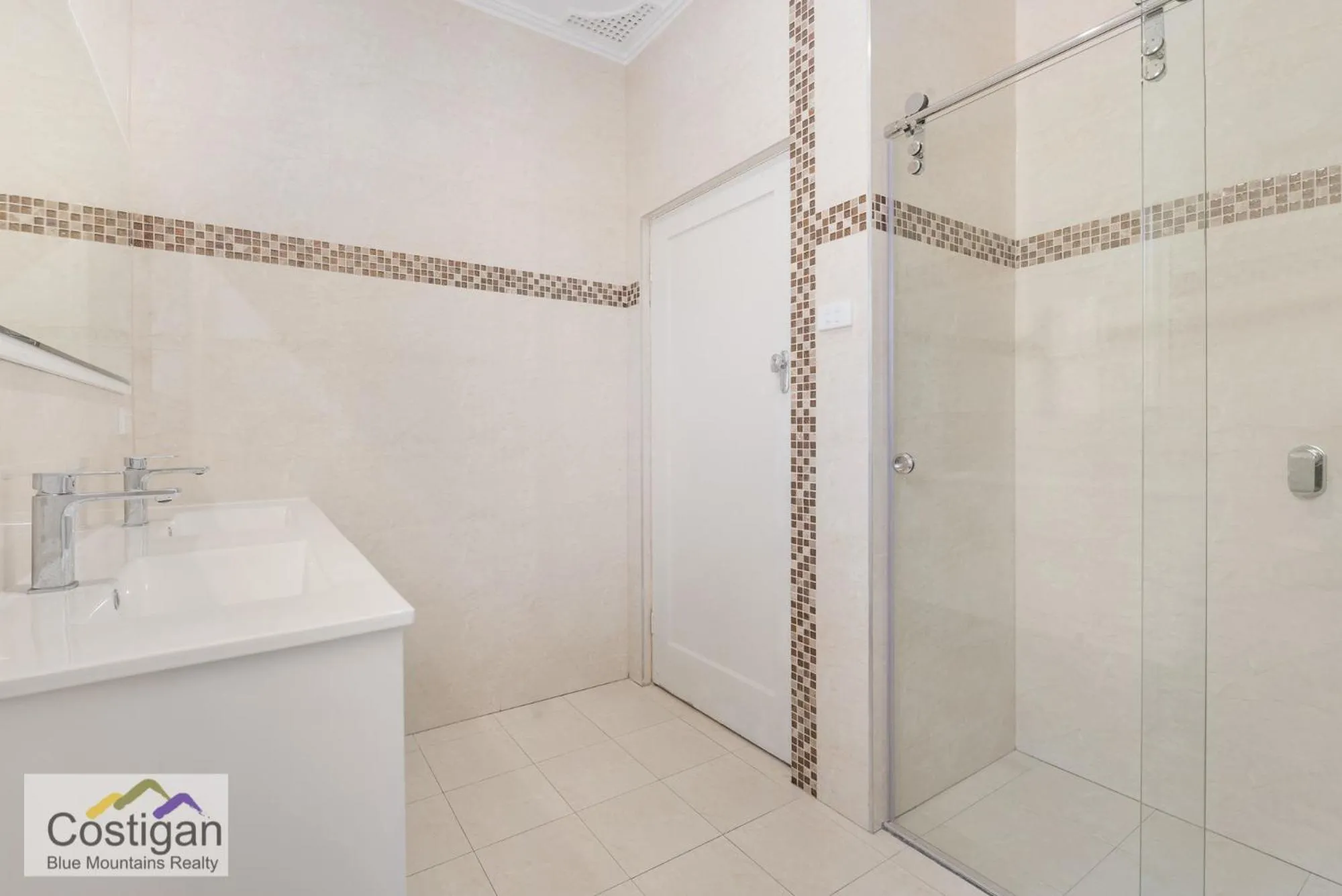 Shower in The Summit House