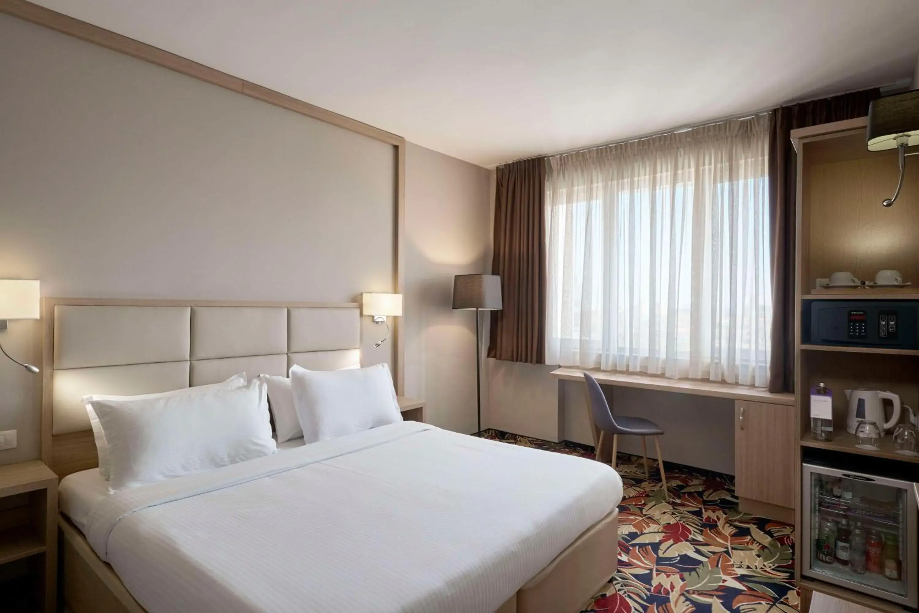 Bedroom, Bed in Radisson Hotel Plovdiv Bedroom, Bed in Radisson Hotel Plovdiv