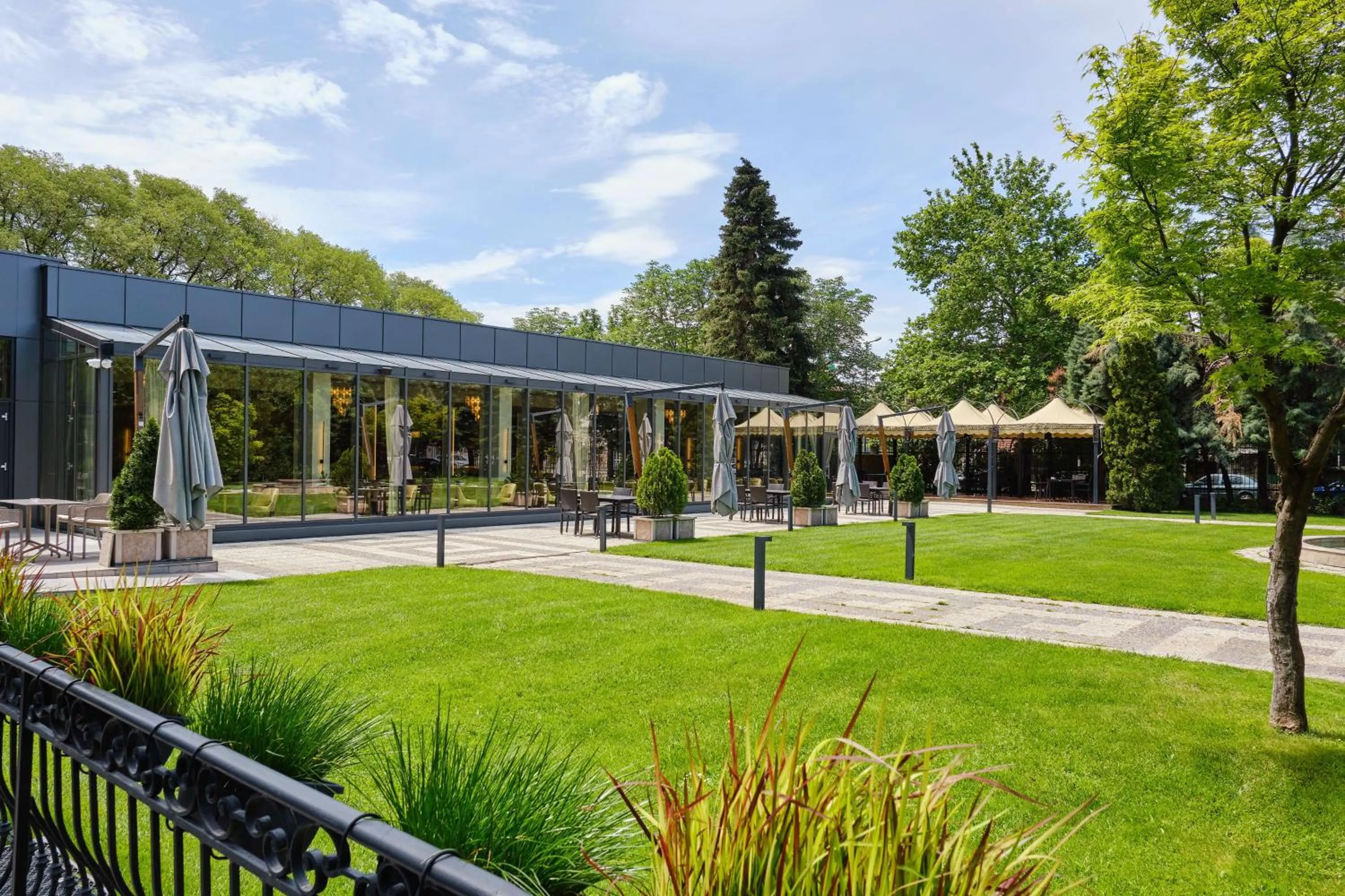 Restaurant/places to eat in Radisson Hotel Plovdiv