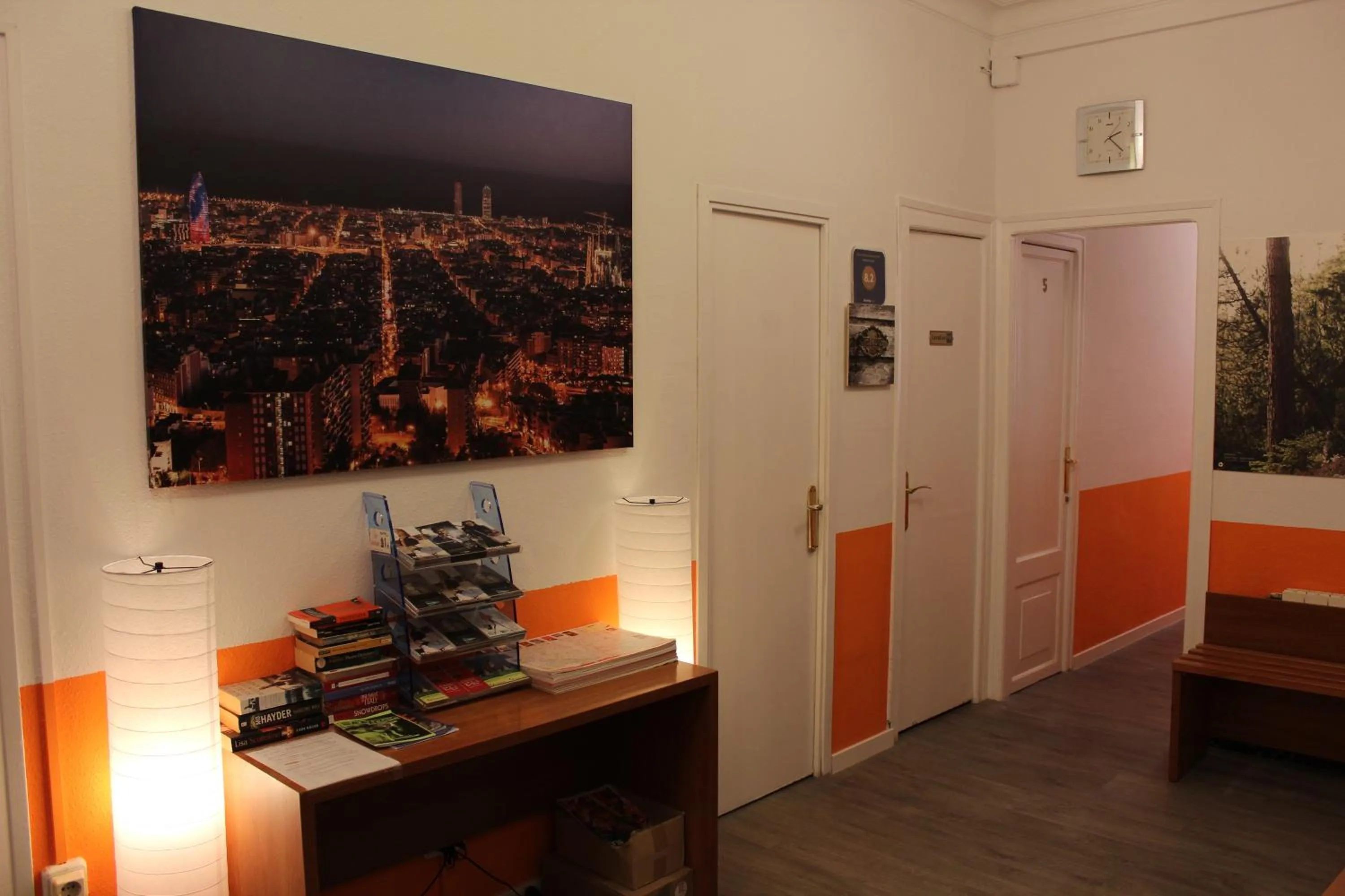 Lobby or reception in Pensión Arosa