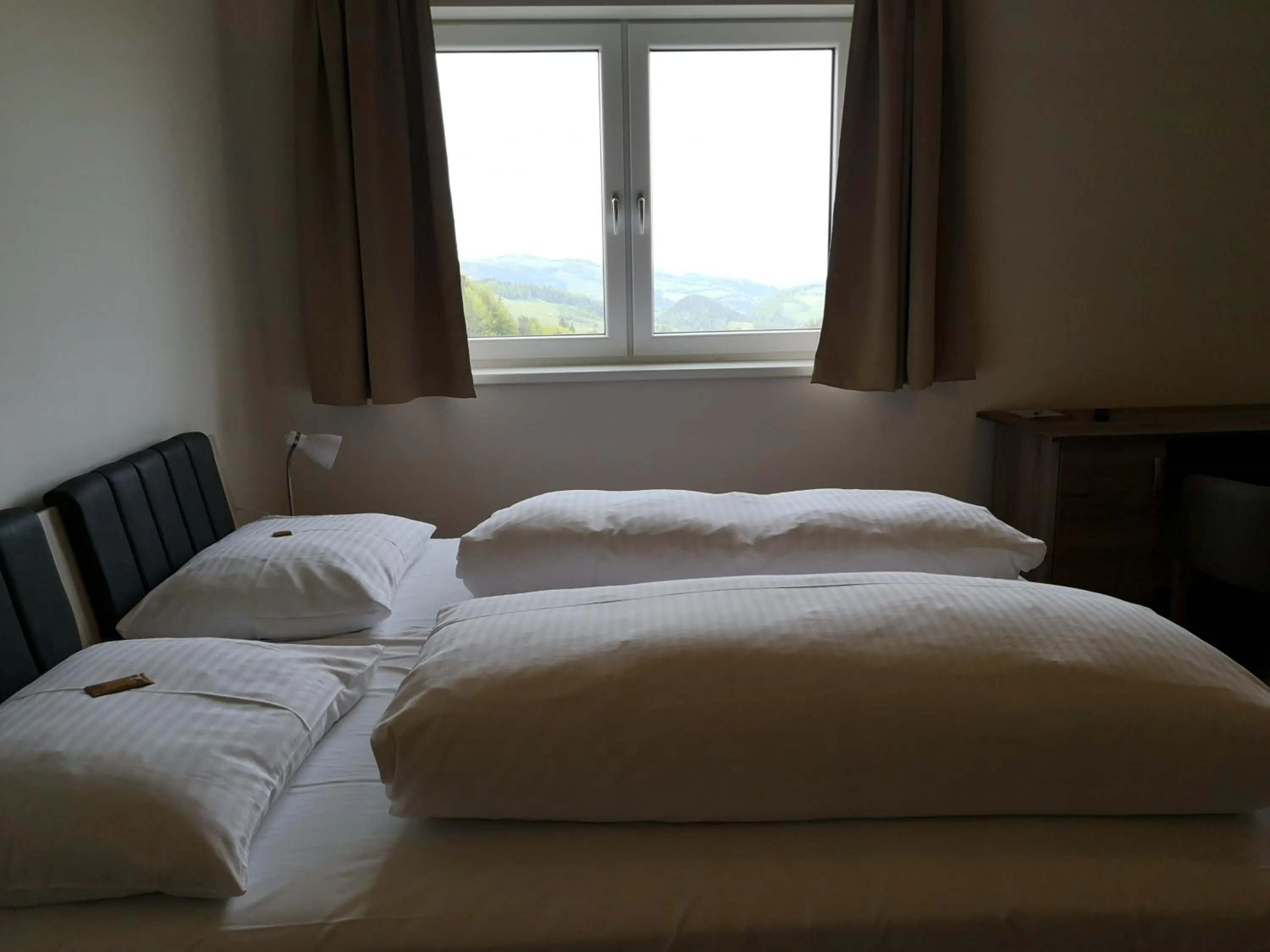 Bedroom, Bed in Hotel Restaurant Winterbach