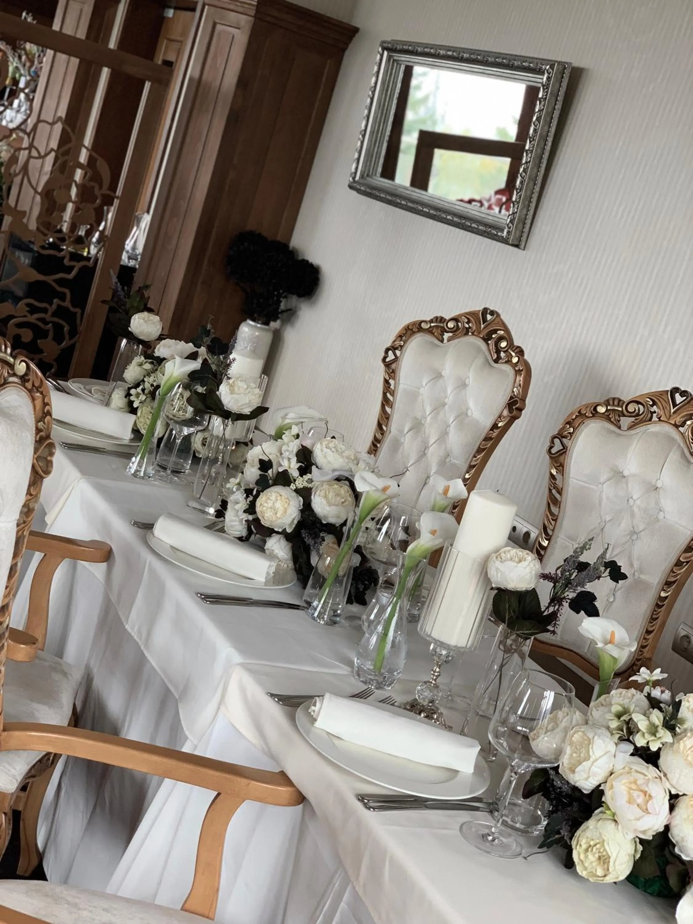 Restaurant/places to eat in Atlantic Hotel - Free Parking