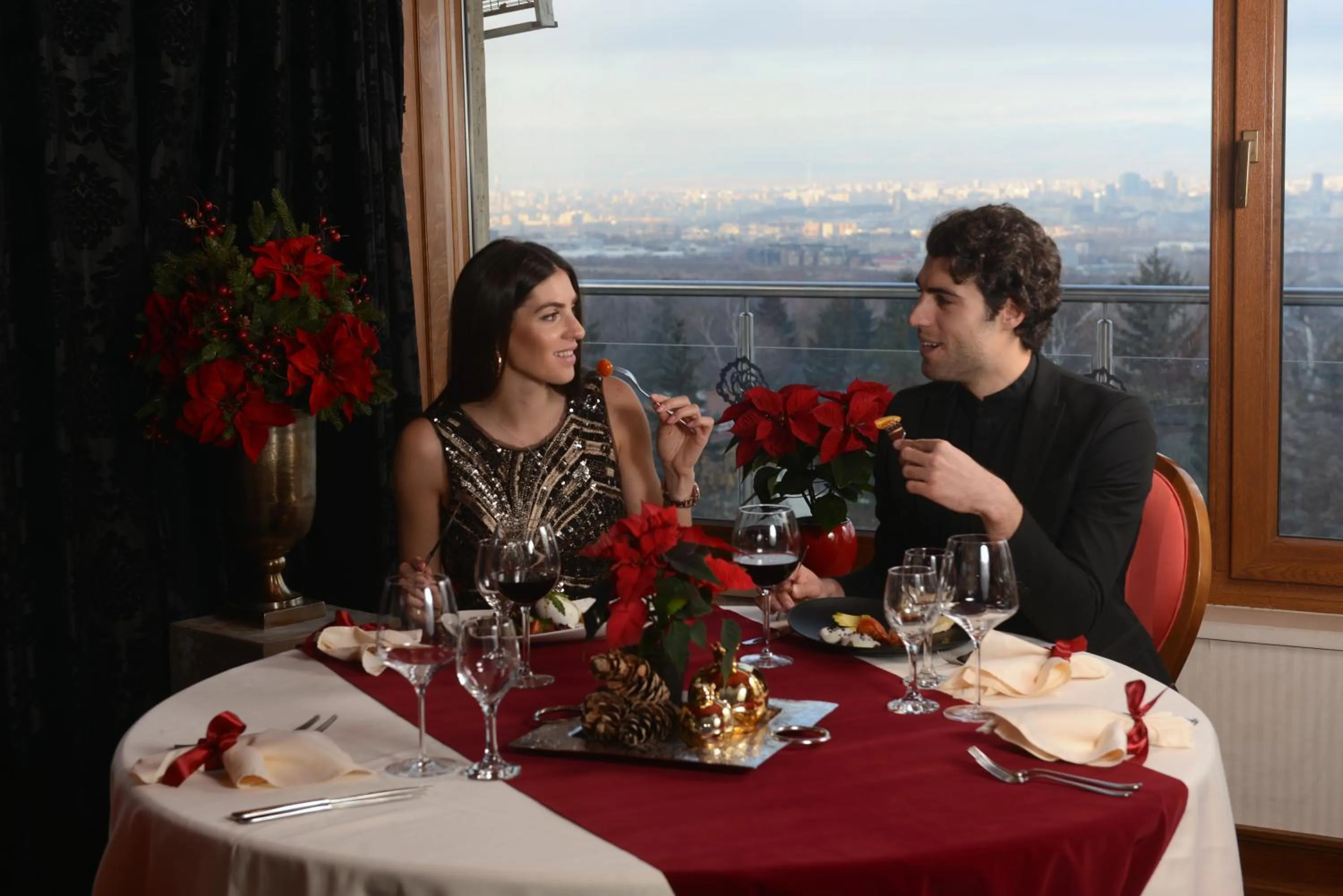 Restaurant/places to eat in Atlantic Hotel - Free Parking