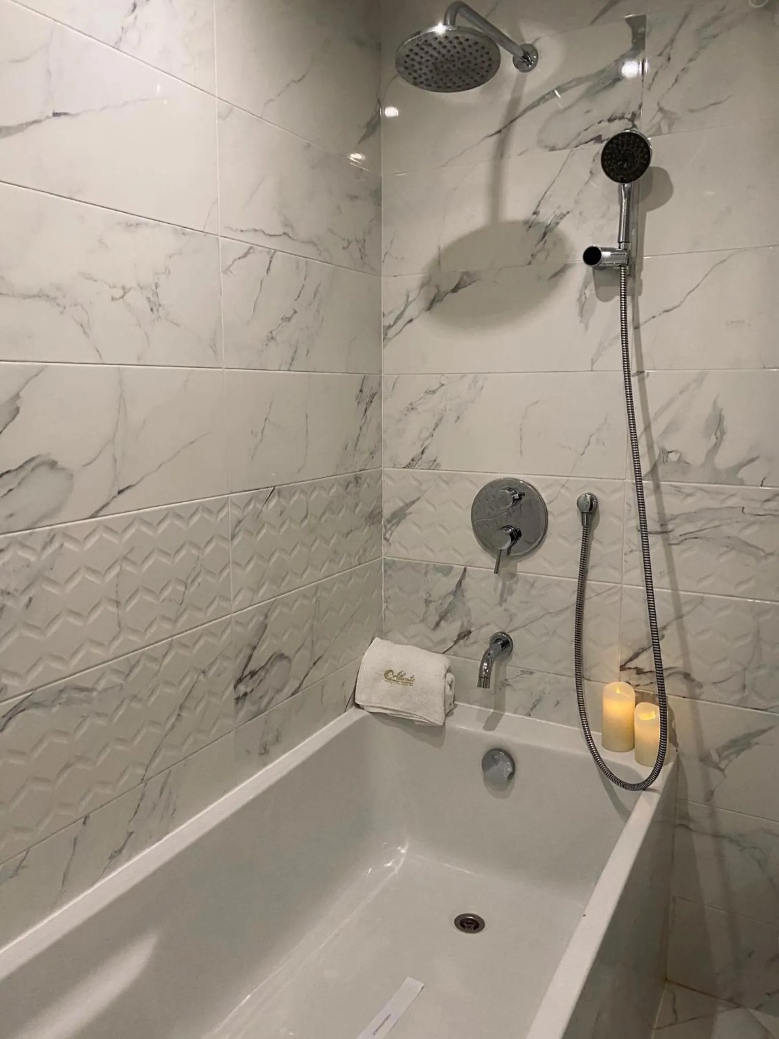 Bathroom in Atlantic Hotel - Free Parking