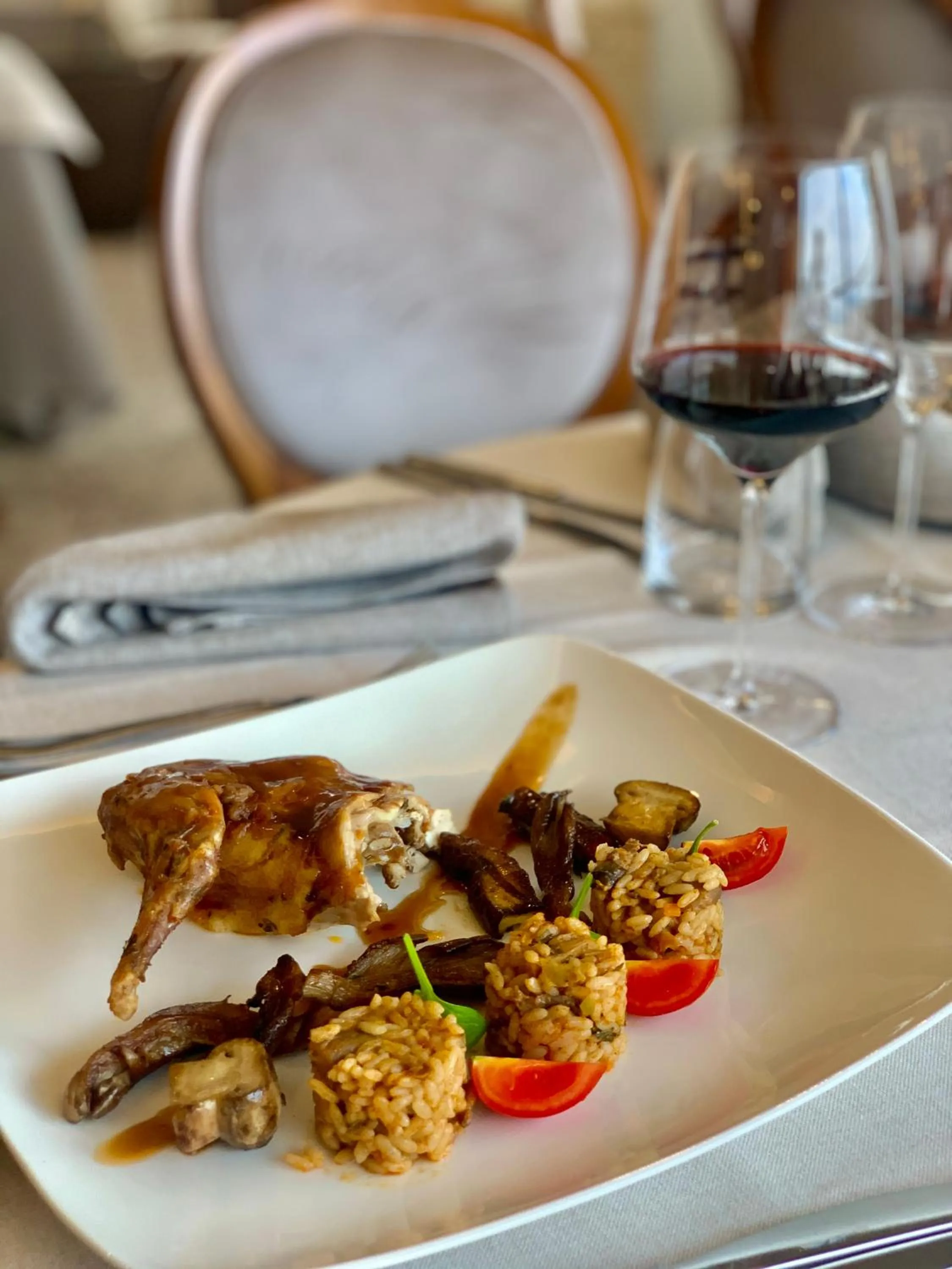 Restaurant/places to eat in Atlantic Hotel - Free Parking