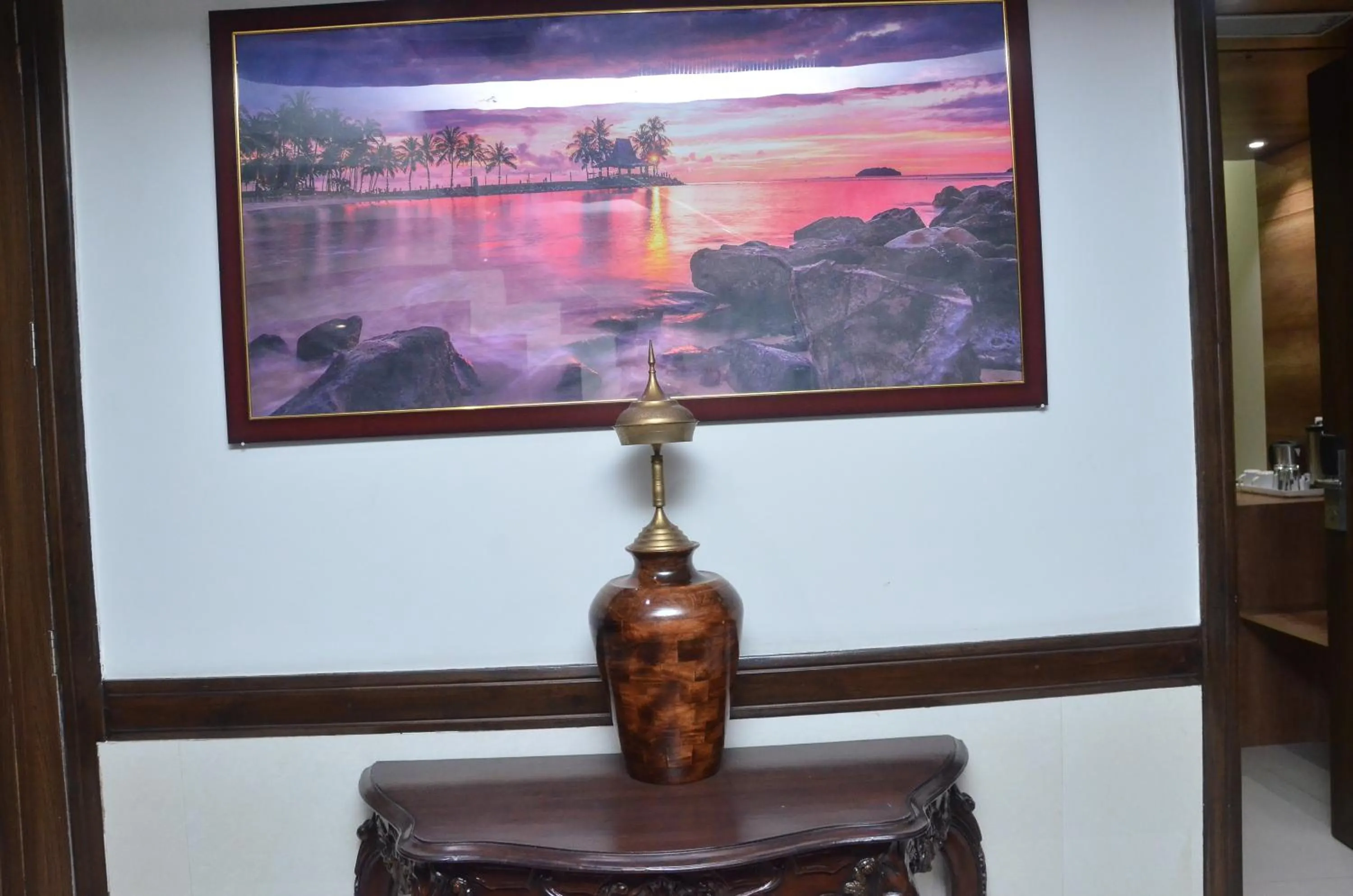 Communal lounge/ TV room in Hotel Sopan Heights