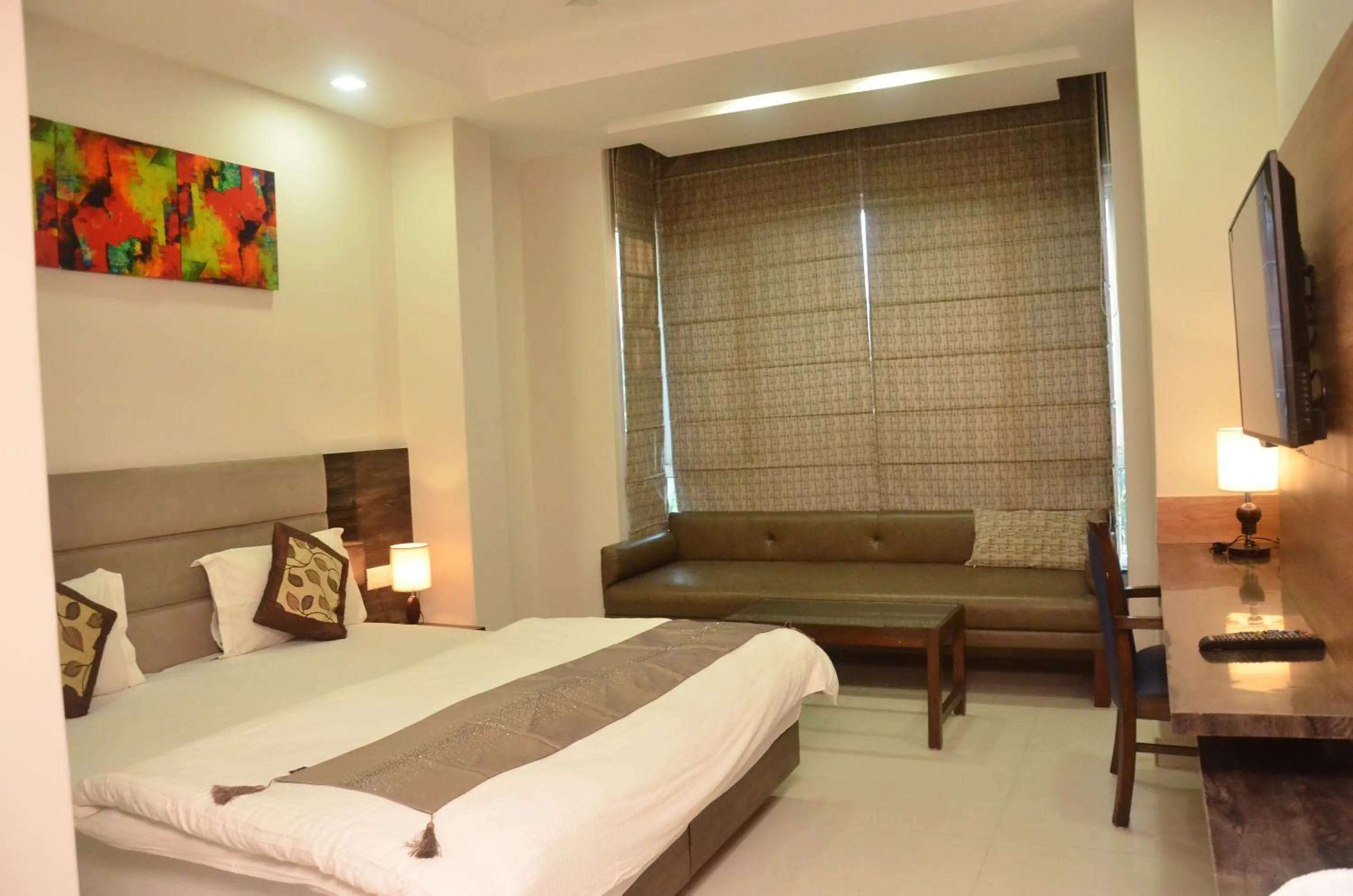 Photo of the whole room, Bed in Hotel Sopan Heights