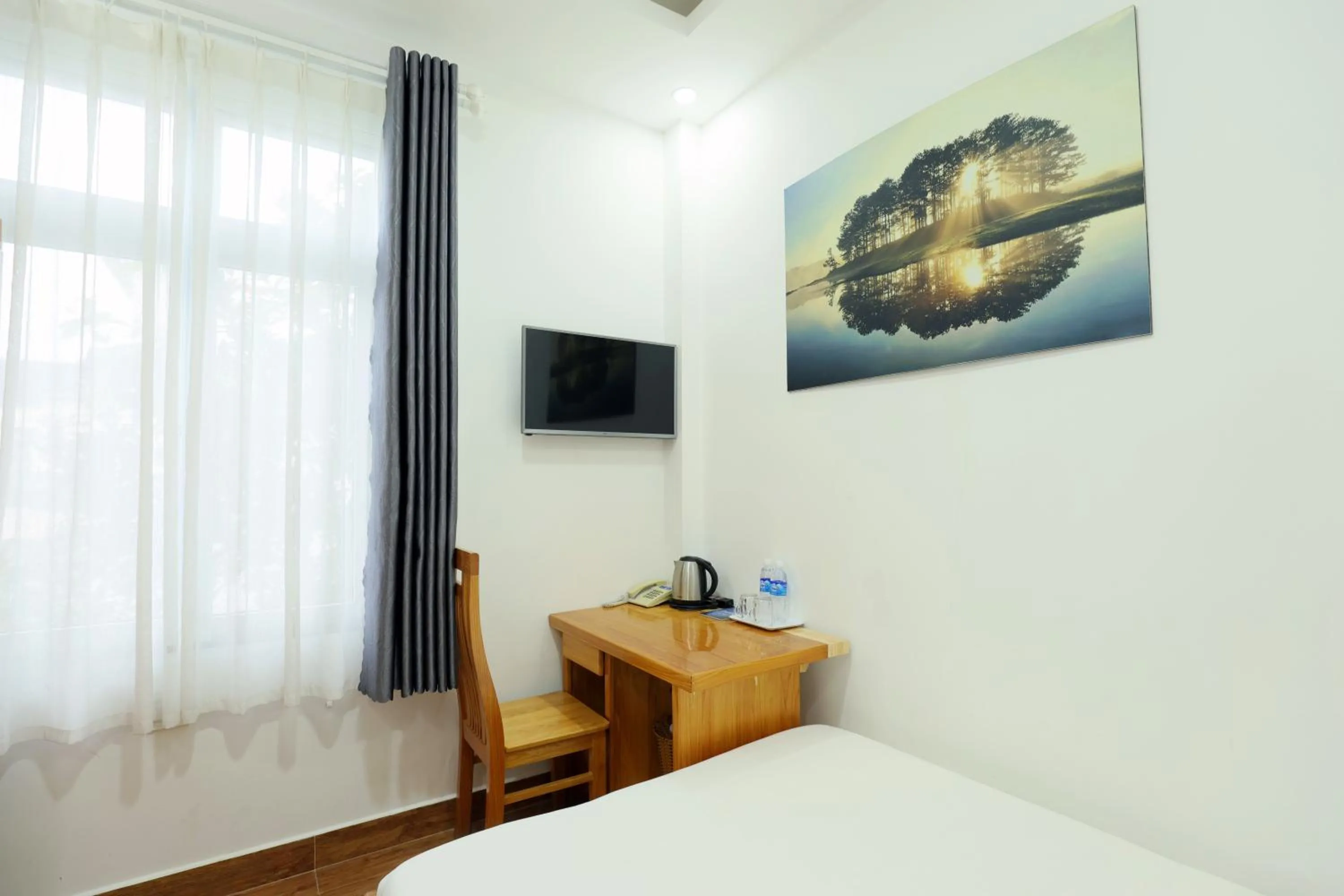 TV and multimedia, Bed in Maxim Hotel