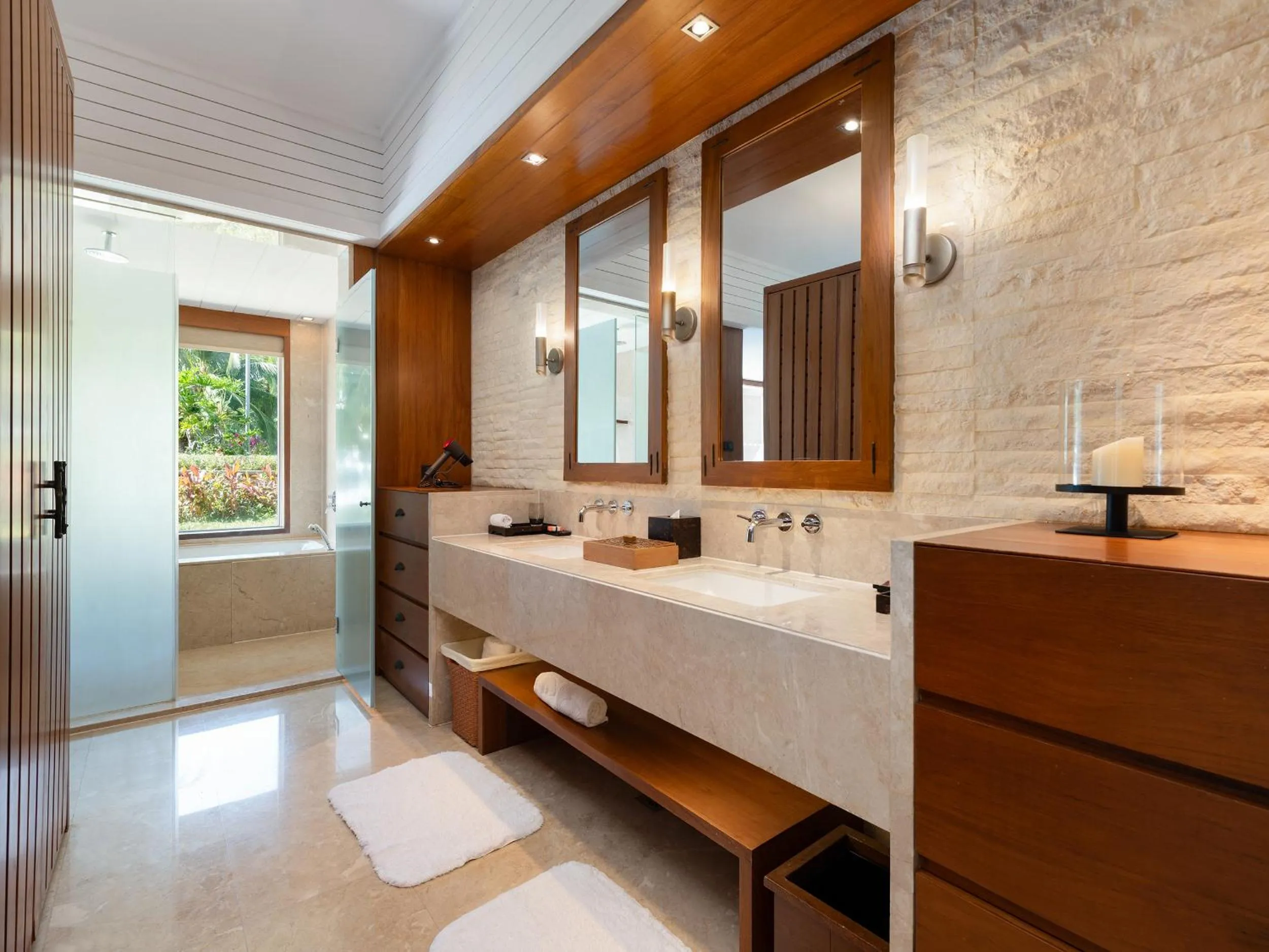 Bathroom in Mandarin Oriental, Sanya