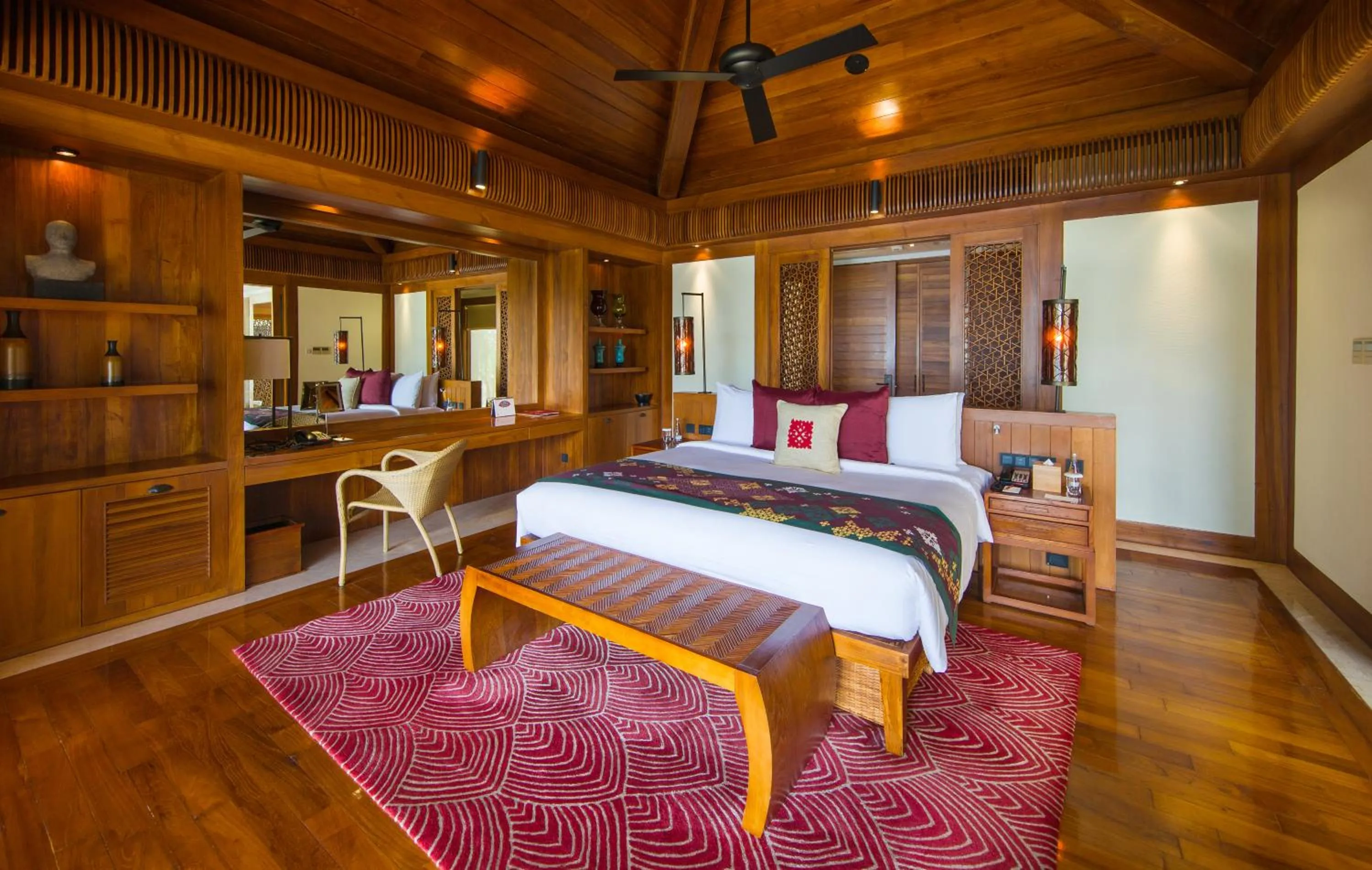 Bedroom, Bed in Mandarin Oriental, Sanya
