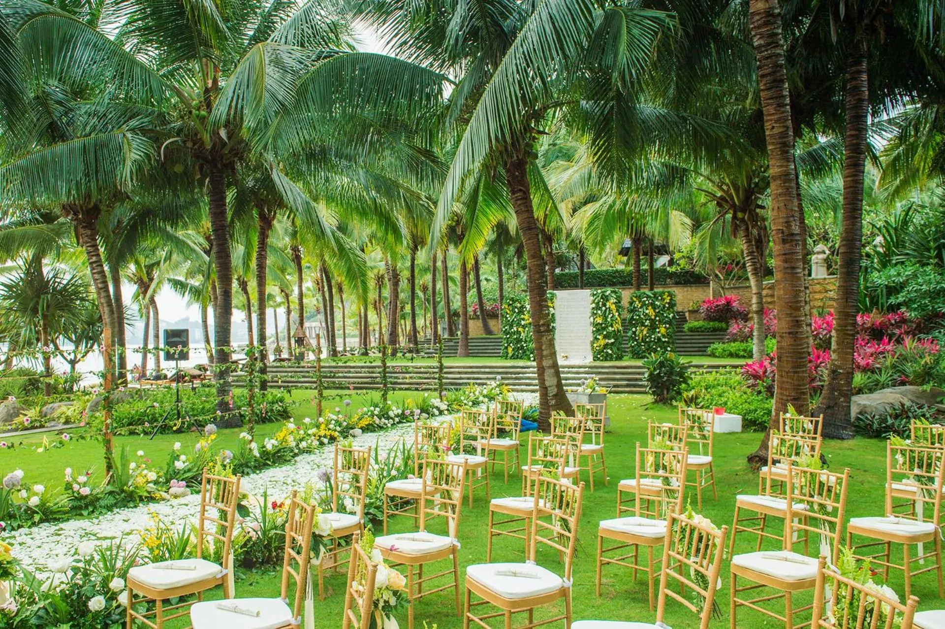 Garden in Mandarin Oriental, Sanya