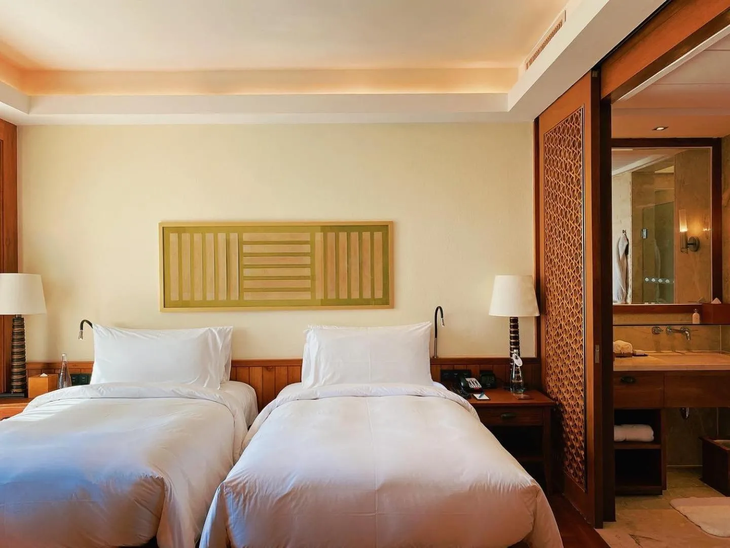 Property building, Bed in Mandarin Oriental, Sanya