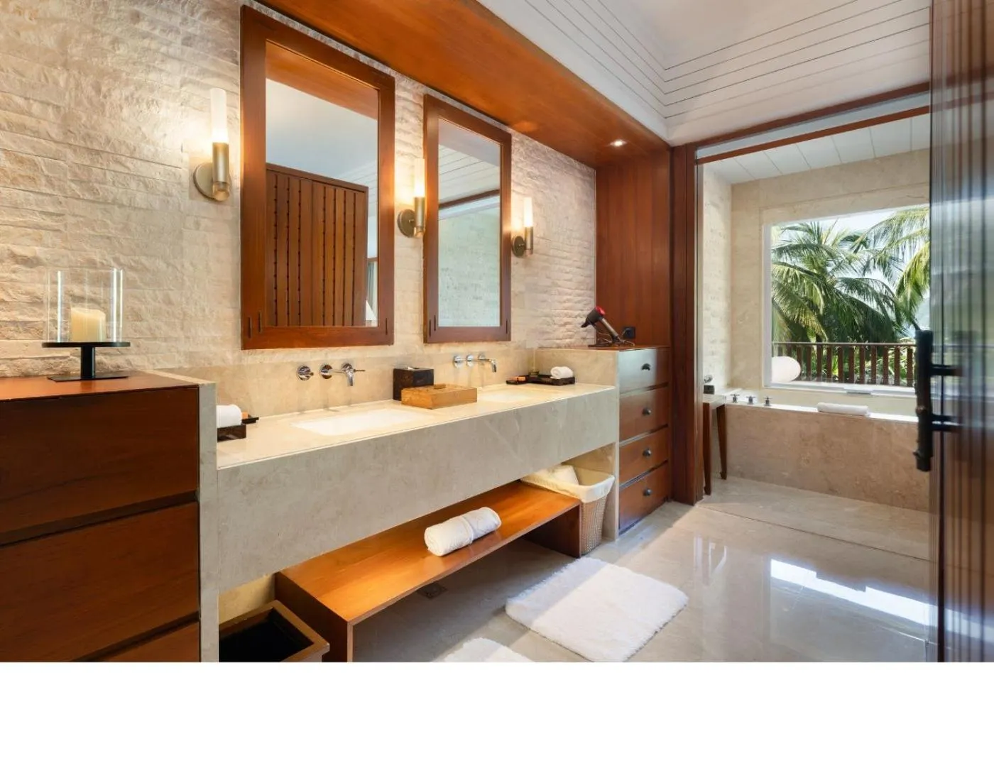 Bathroom in Mandarin Oriental, Sanya