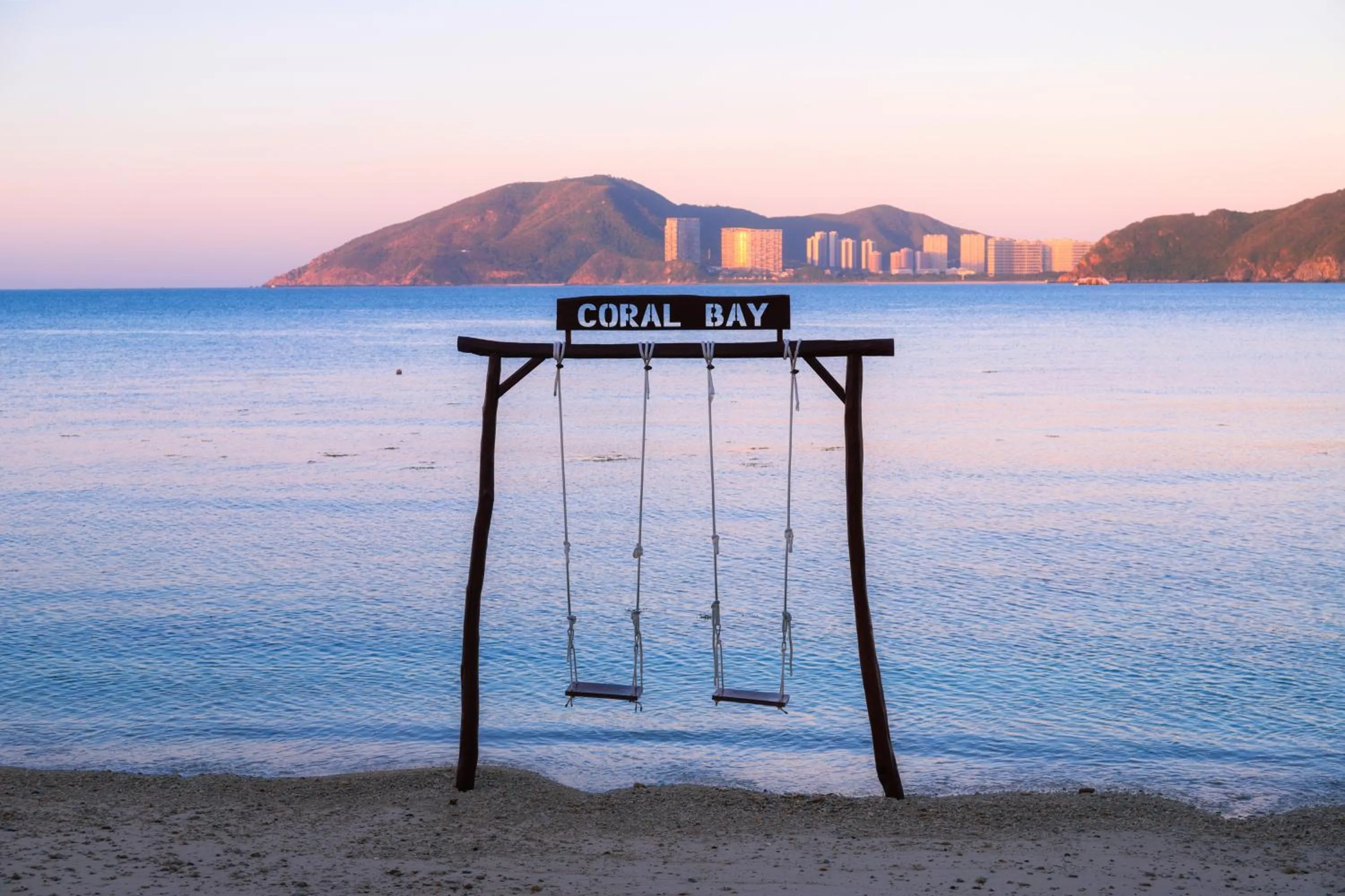 Property building in Mandarin Oriental, Sanya