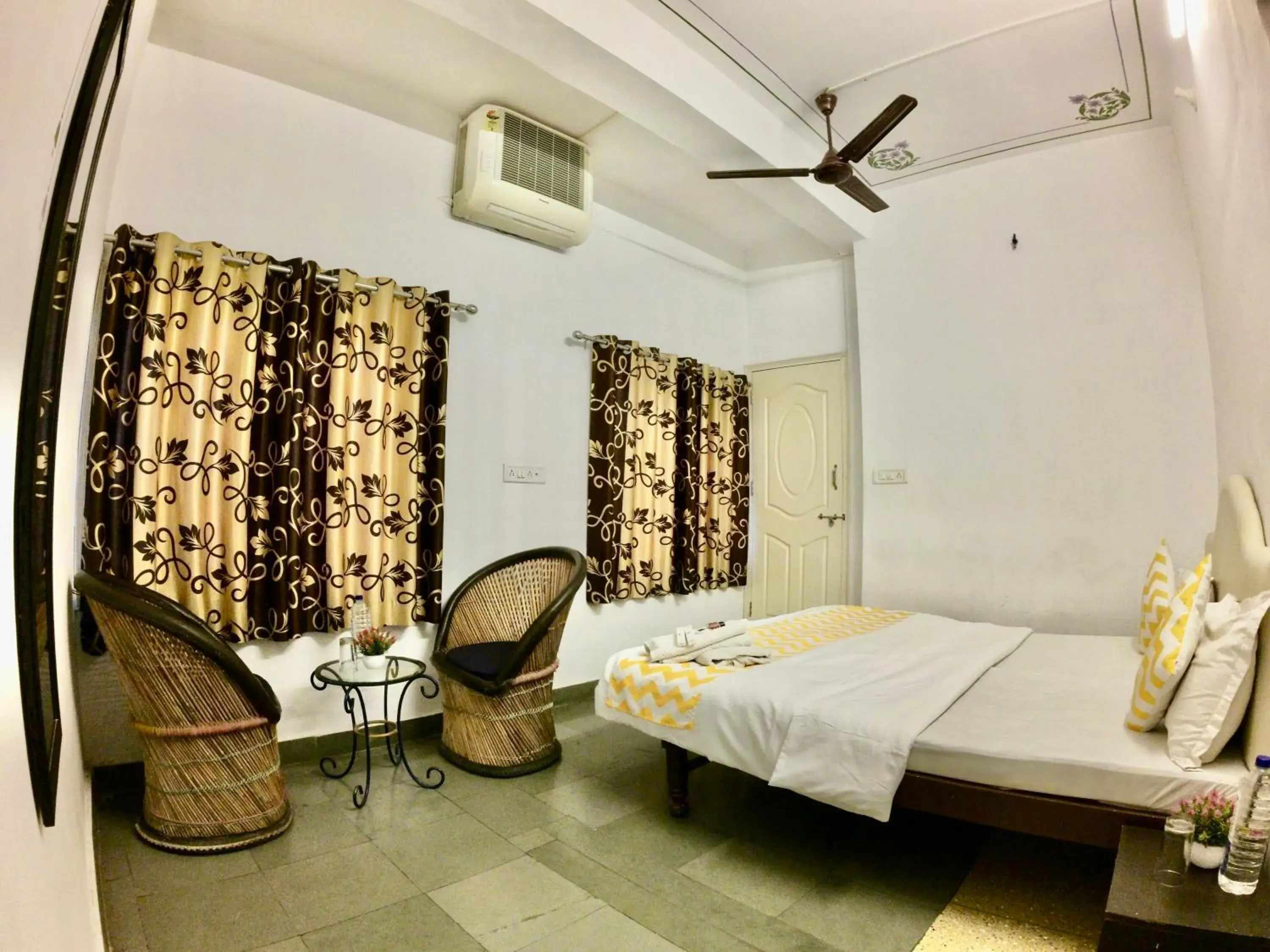 Bed in Maa Ji House on Lake Pichola Bed in Maa Ji House on Lake Pichola