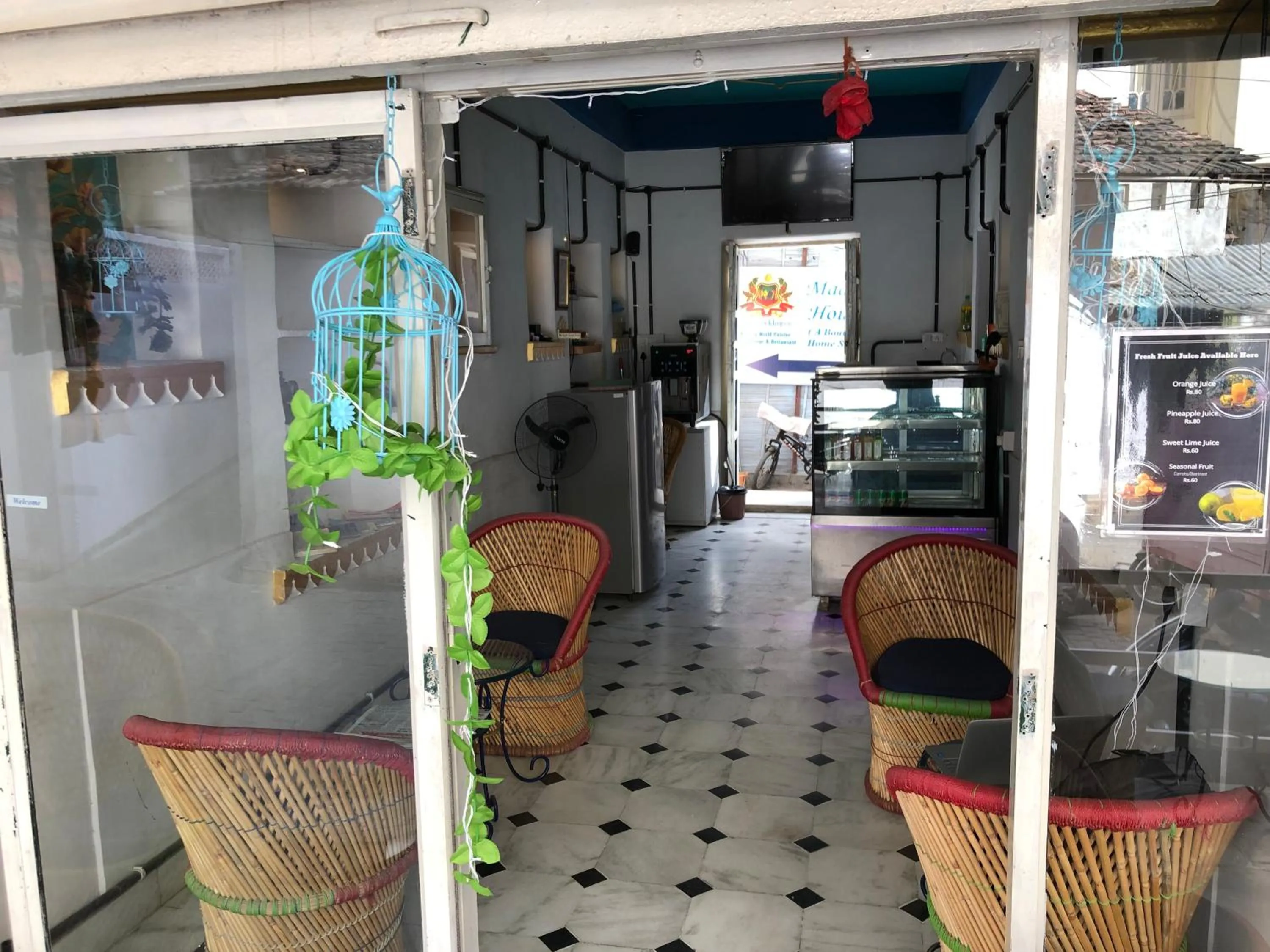 Facade/entrance in Maa Ji House on Lake Pichola