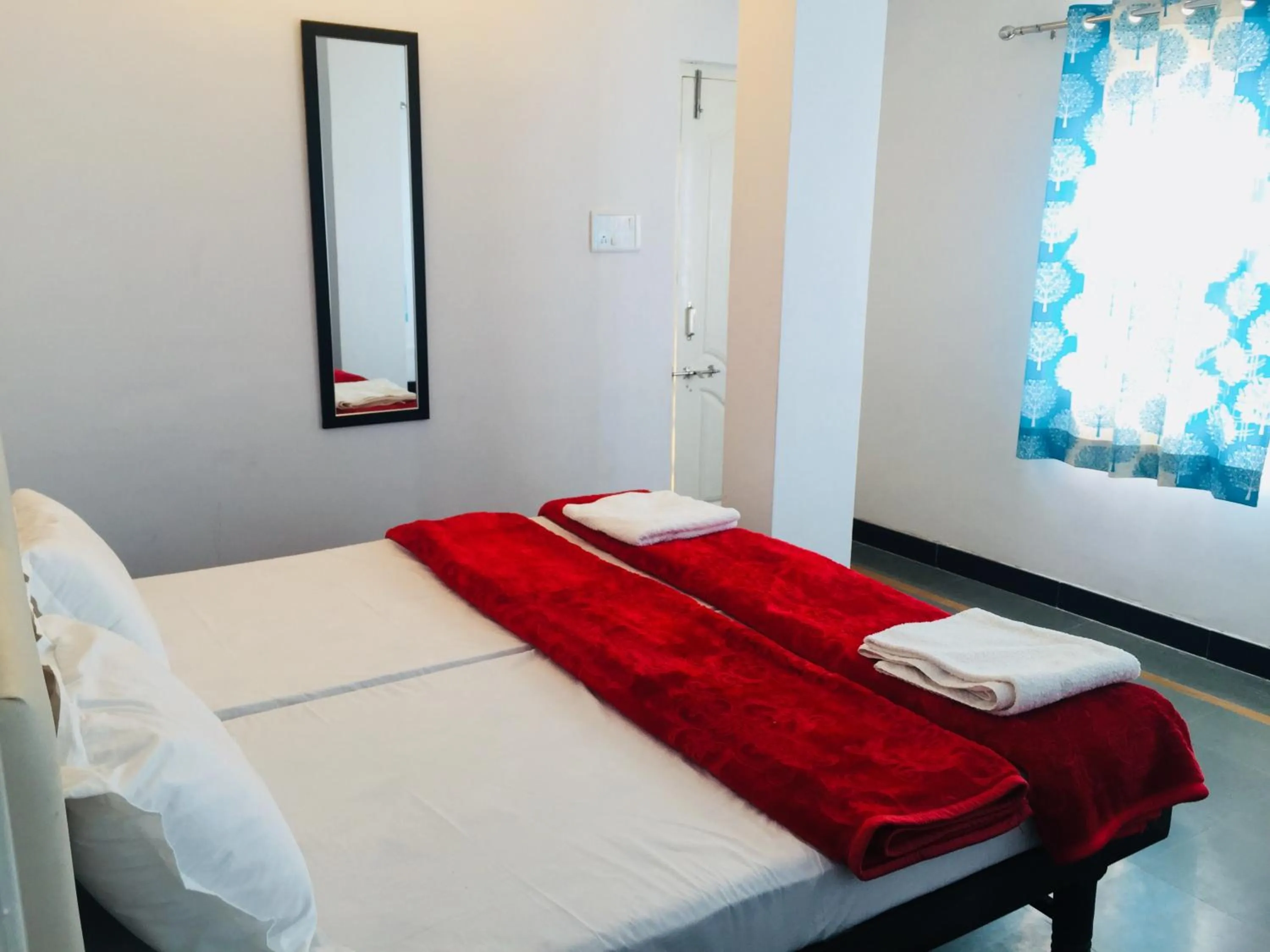 Bed in Maa Ji House on Lake Pichola