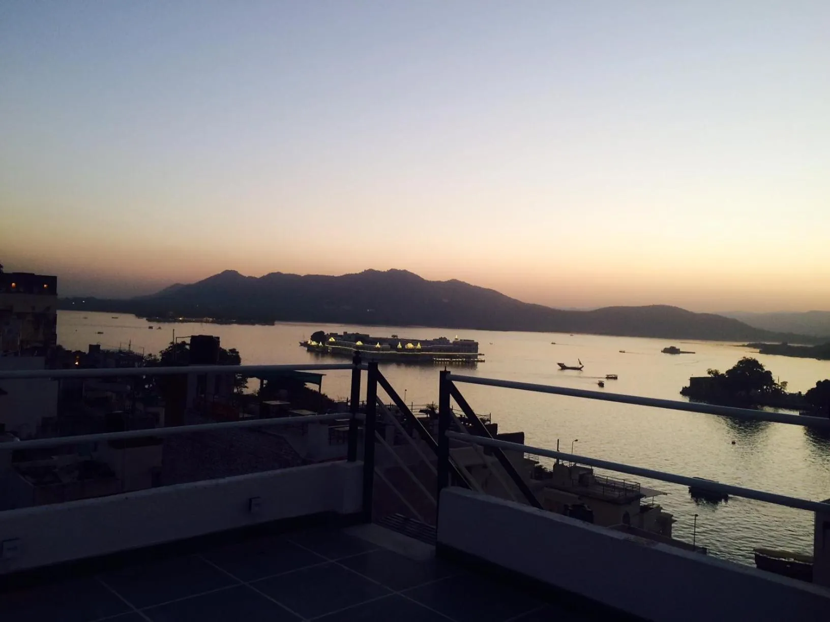 Restaurant/places to eat in Maa Ji House on Lake Pichola