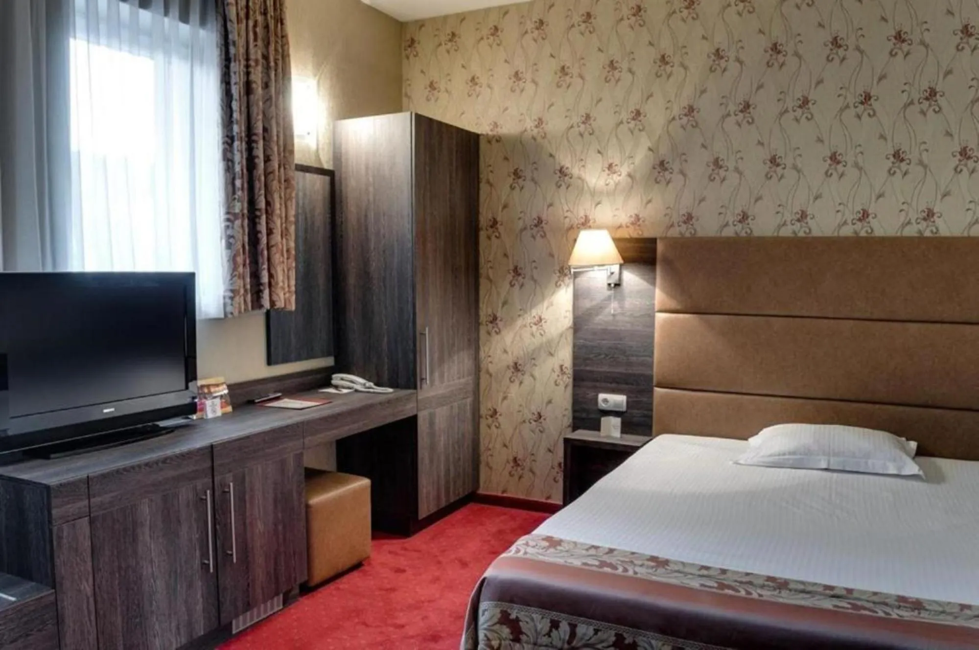 Bed in Spa Hotel Dvoretsa