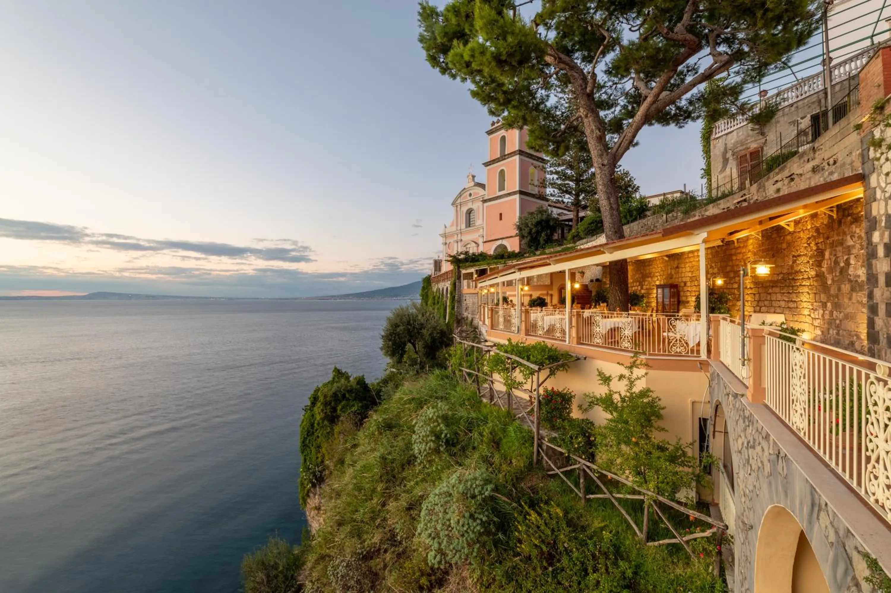 Restaurant/places to eat in Hotel Sporting