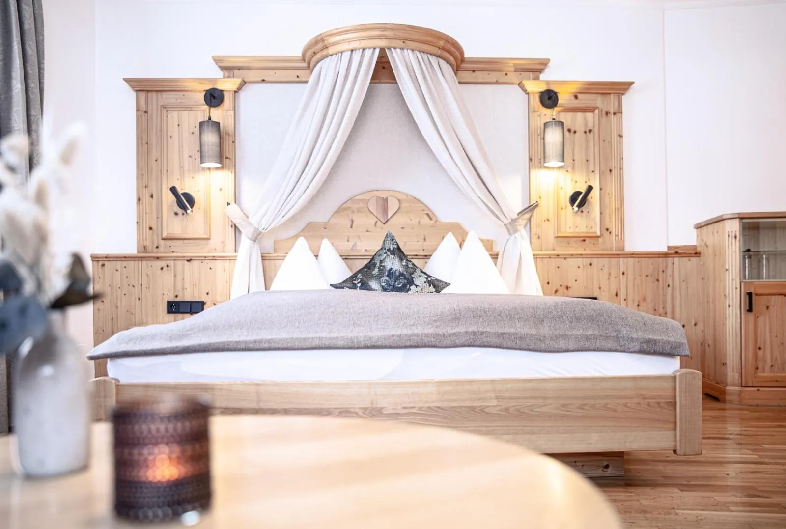 Photo of the whole room, Bed in Landhotel Zellerhof