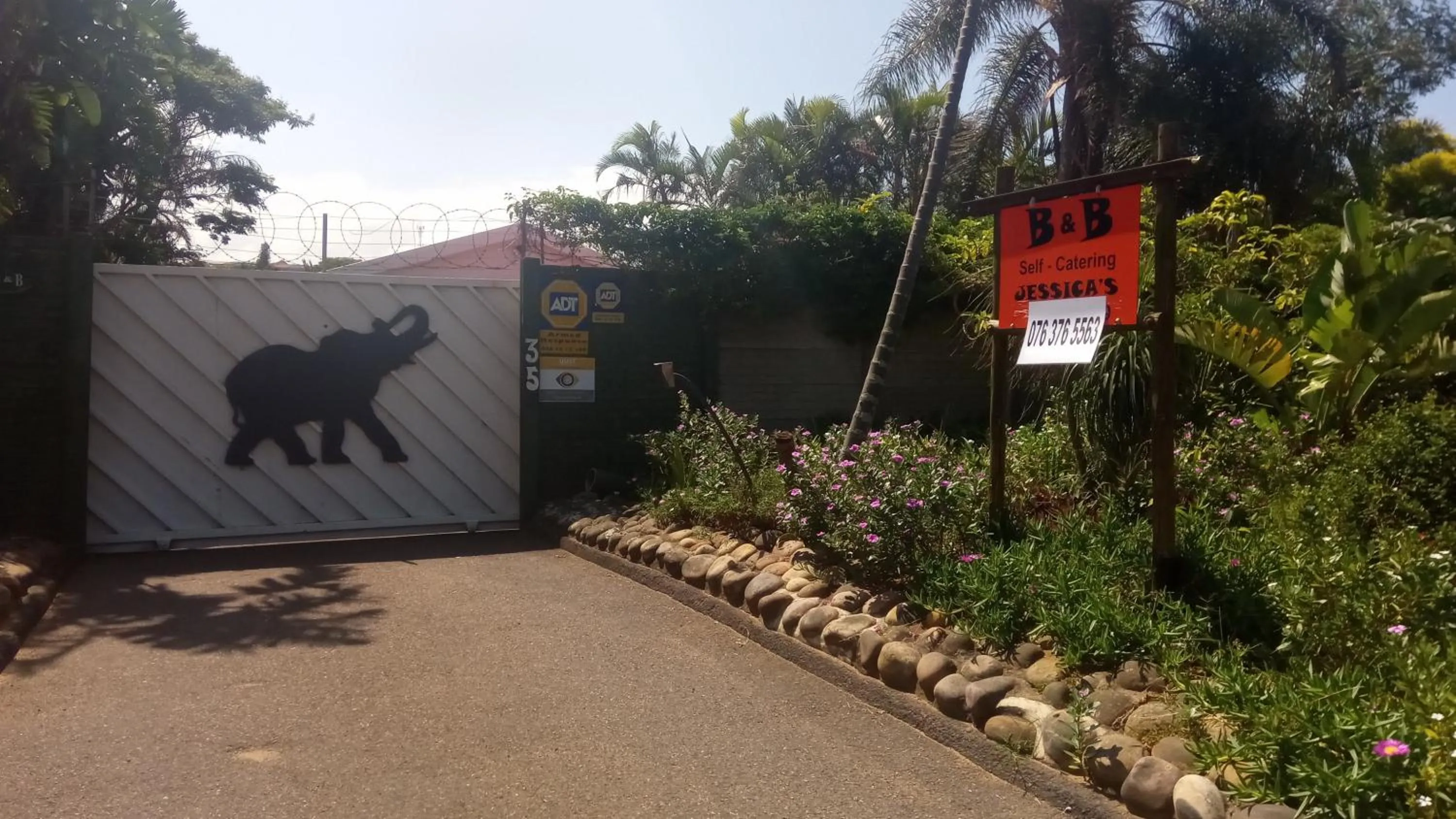 Property building in Jessica's Self-catering