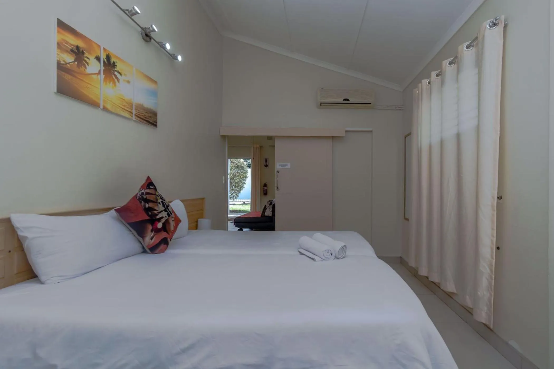 Bedroom, Bed in Jessica's Self-catering