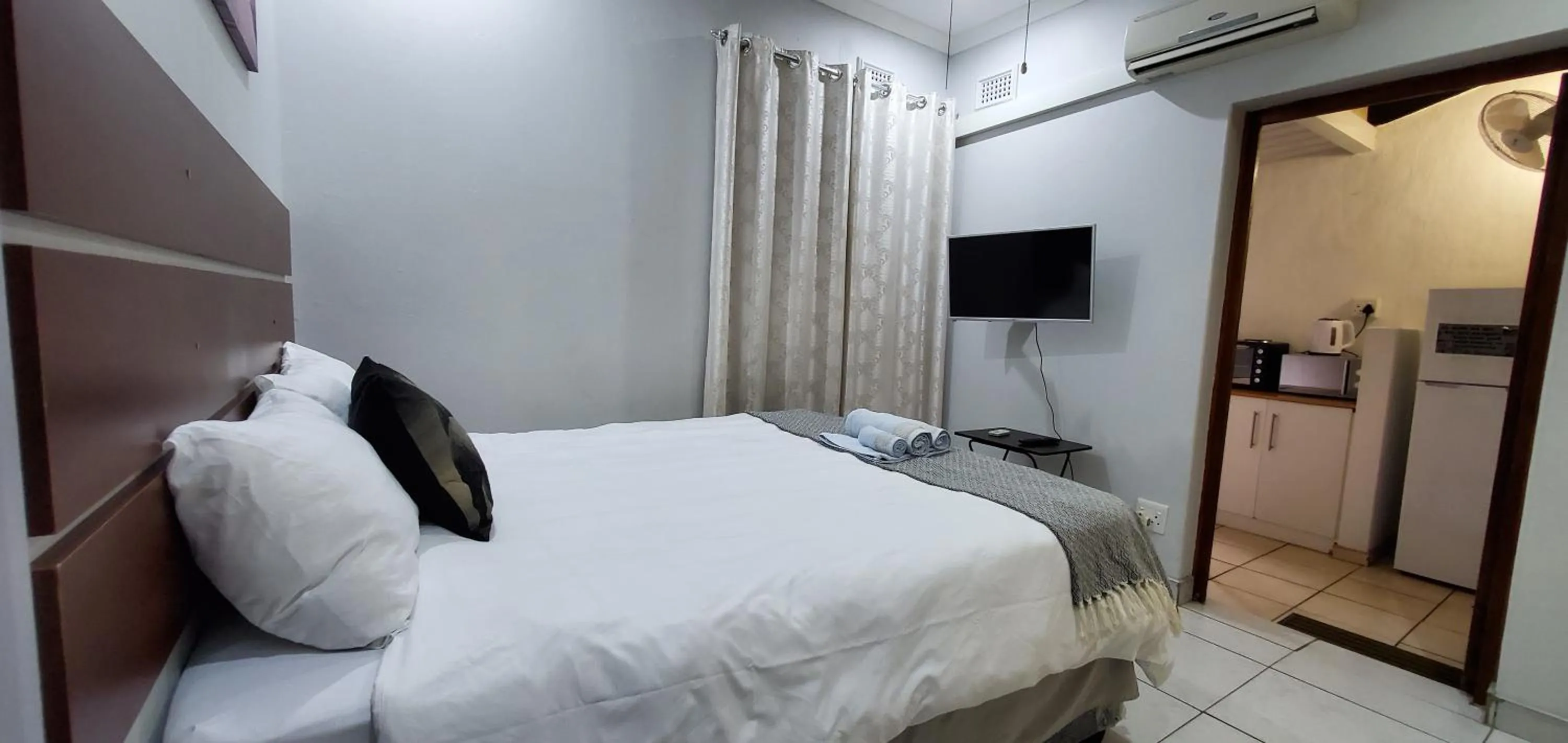 Bed in Jessica's Self-catering