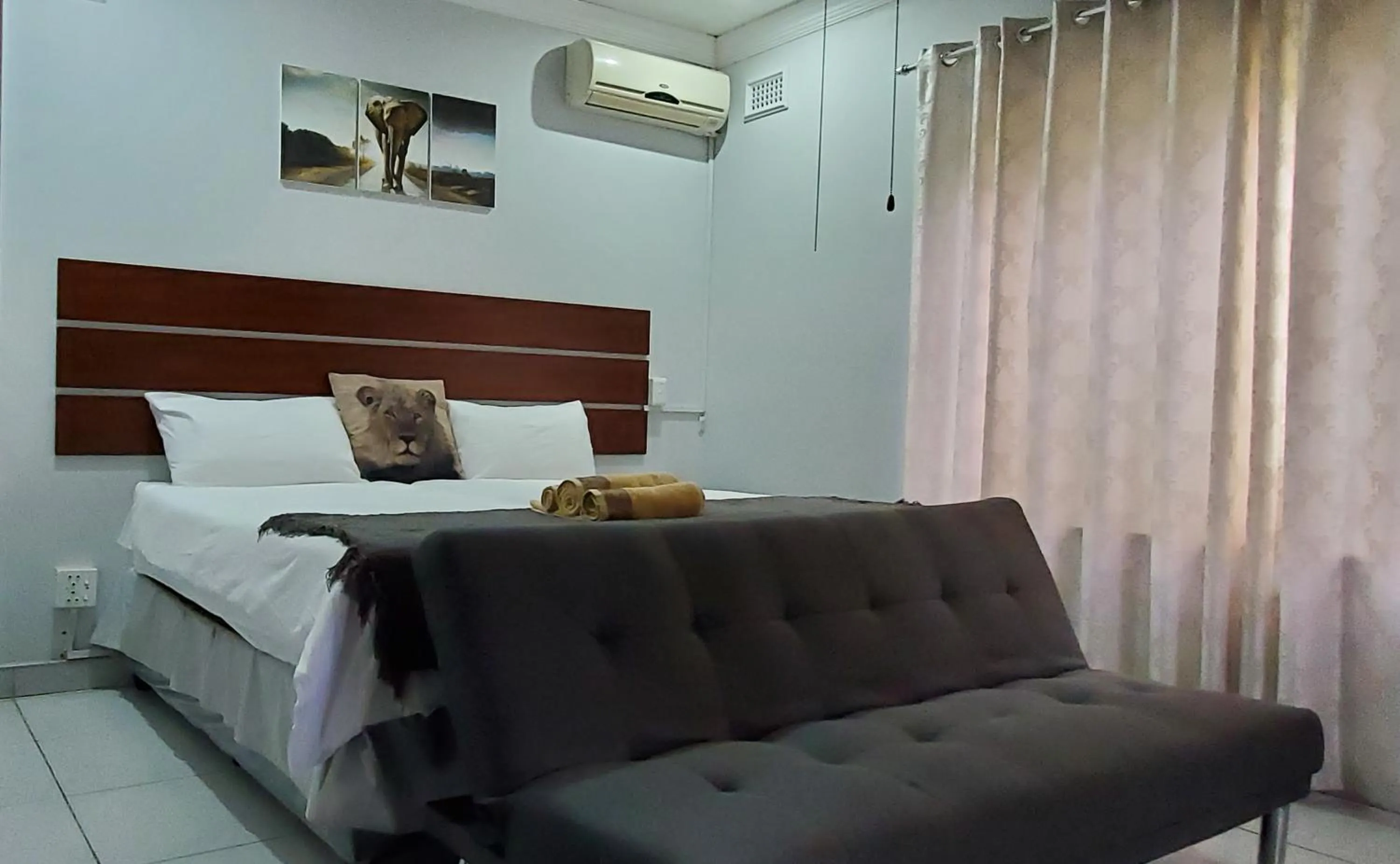 Bedroom, Bed in Jessica's Self-catering