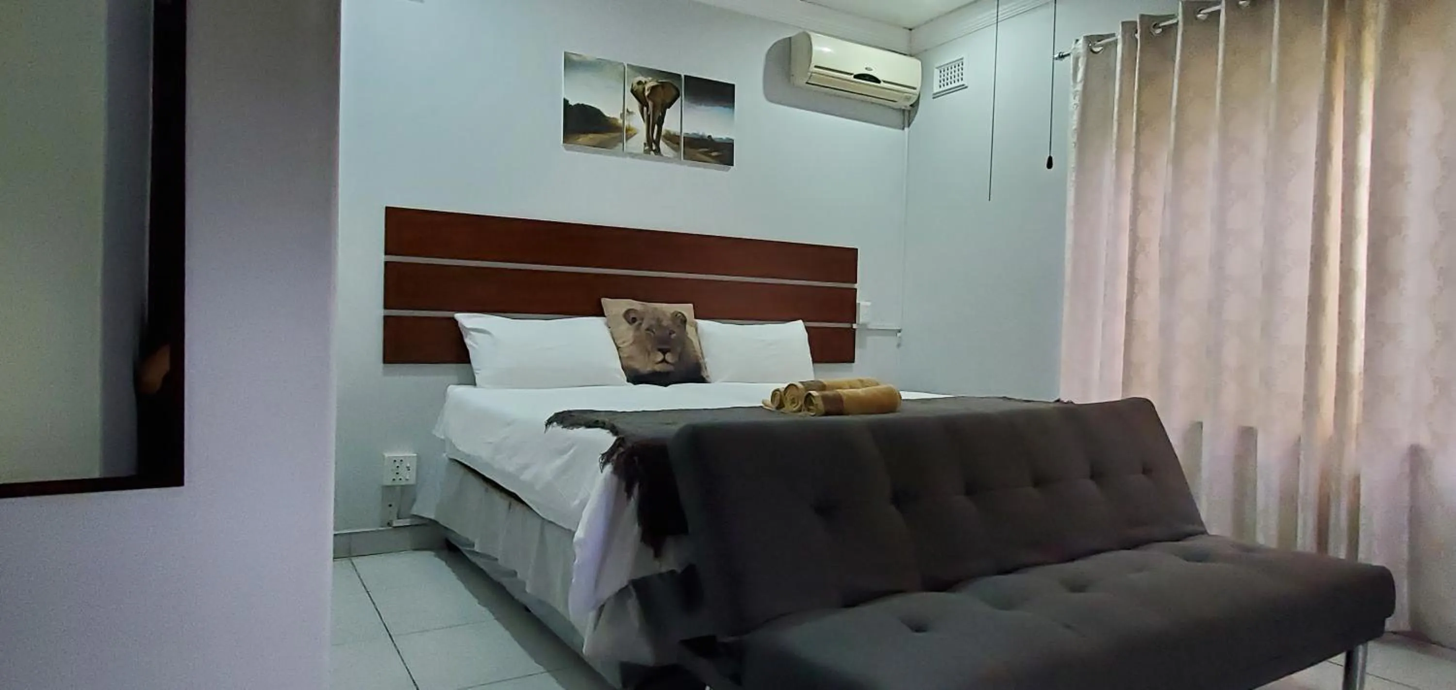 Bedroom, Bed in Jessica's Self-catering