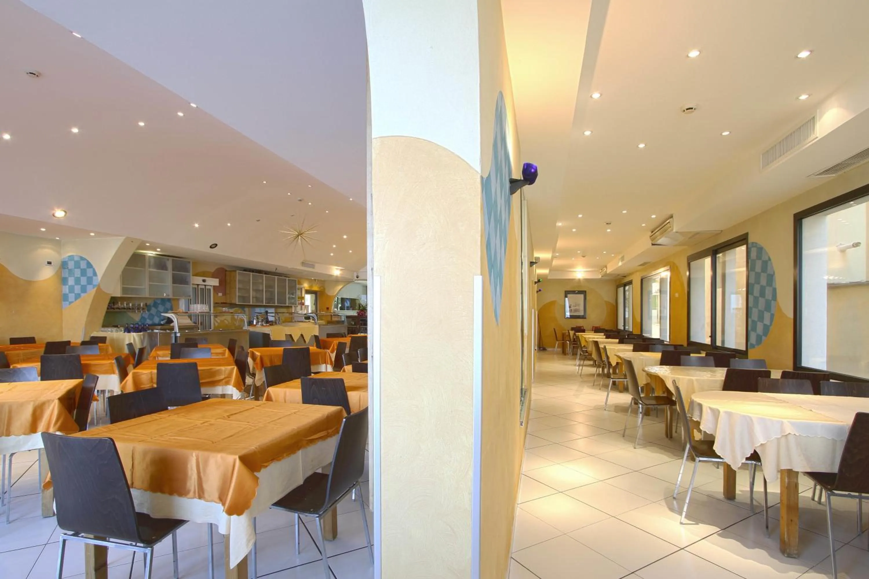 Restaurant/places to eat in Hotel Stella Maris