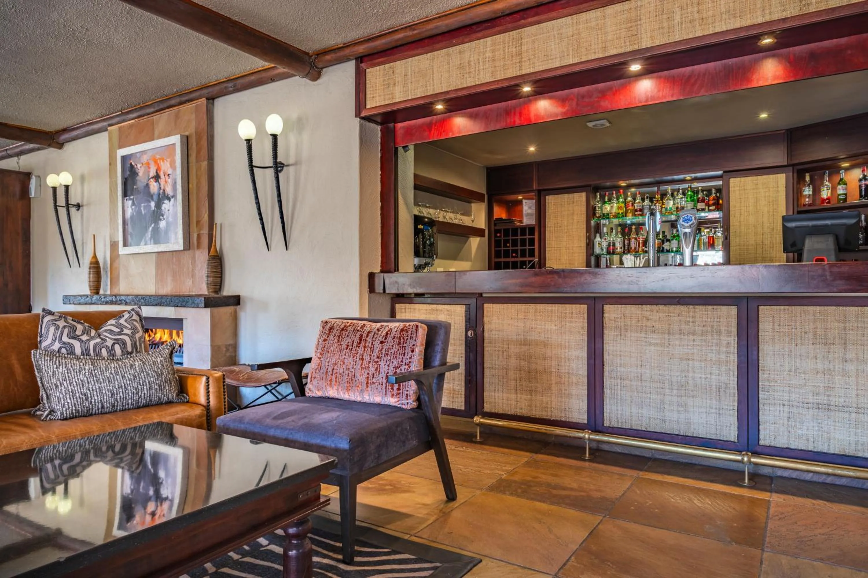Lounge or bar in Kwa Maritane Lodge