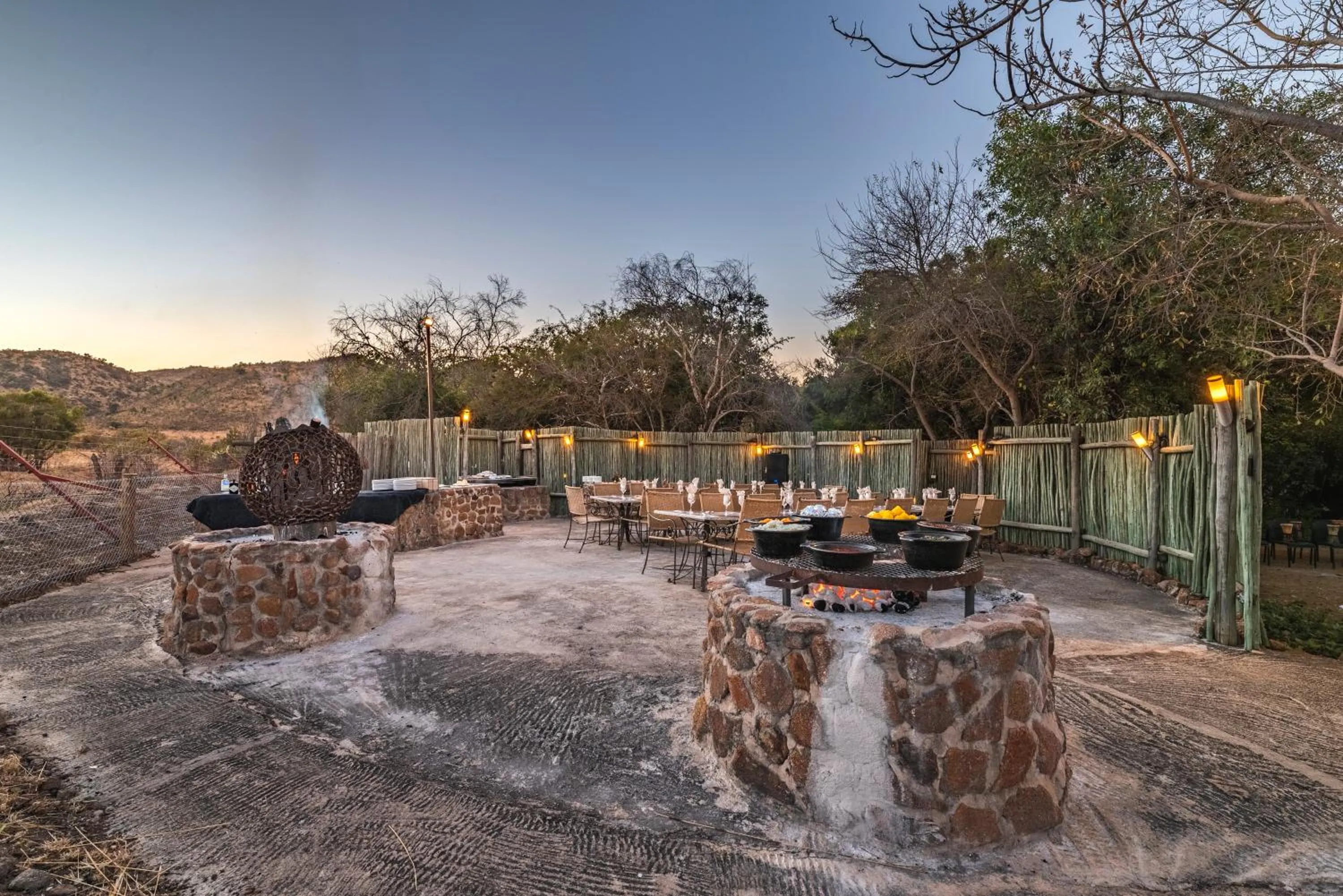 Restaurant/places to eat in Kwa Maritane Lodge